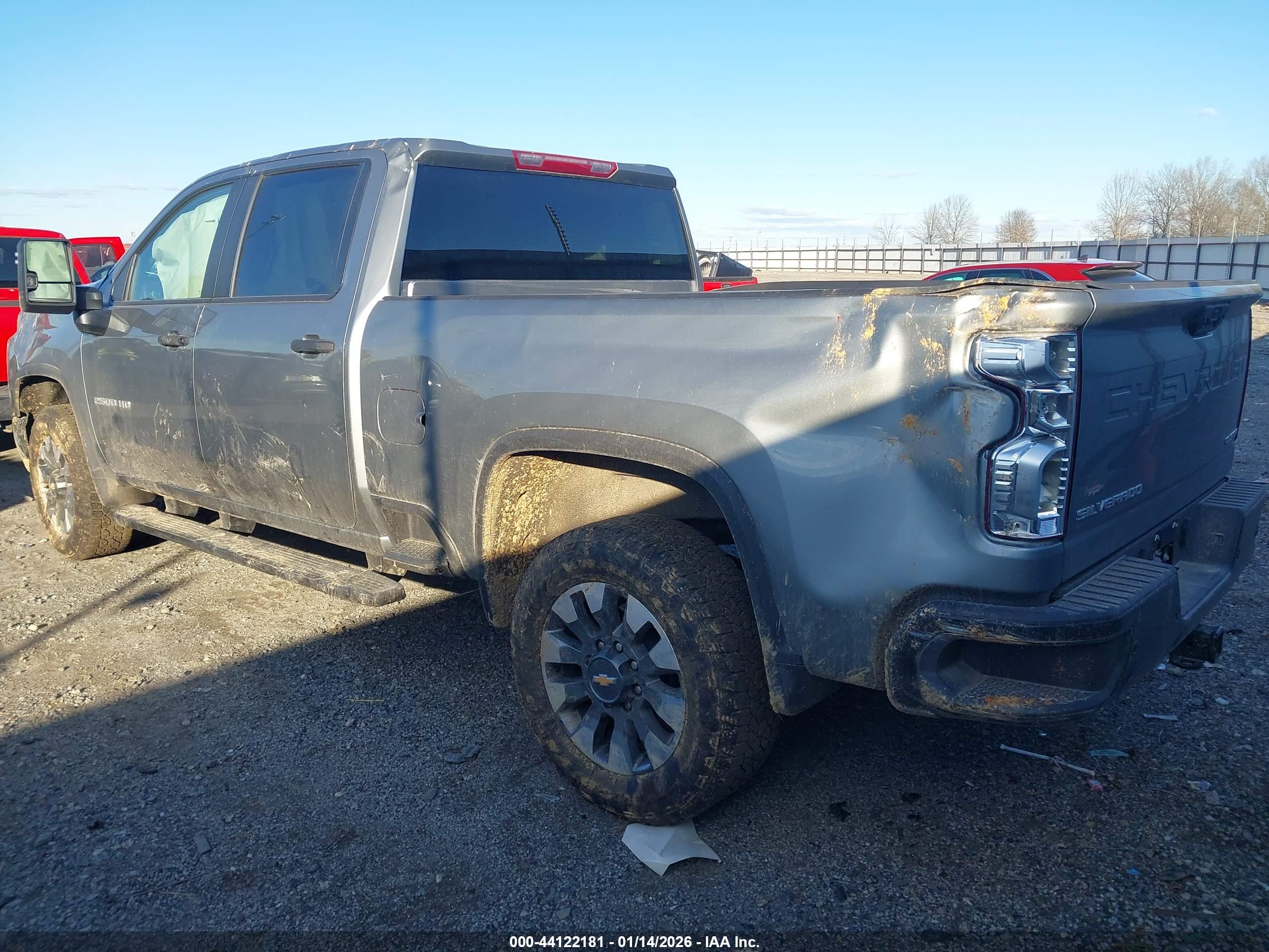CHEVROLET SILVERADO image 3