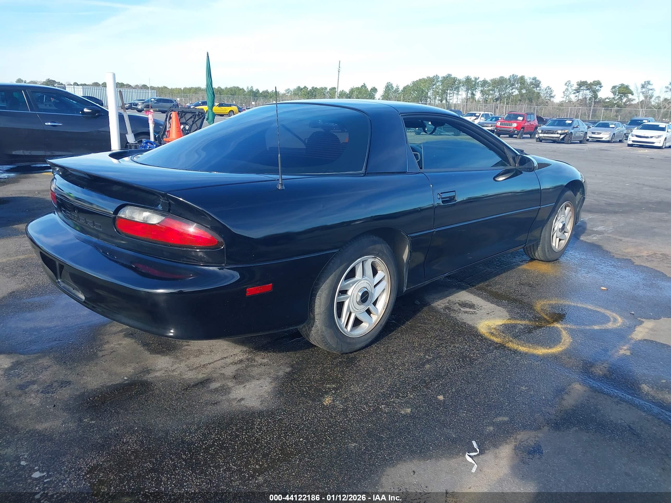 CHEVROLET CAMARO image 4