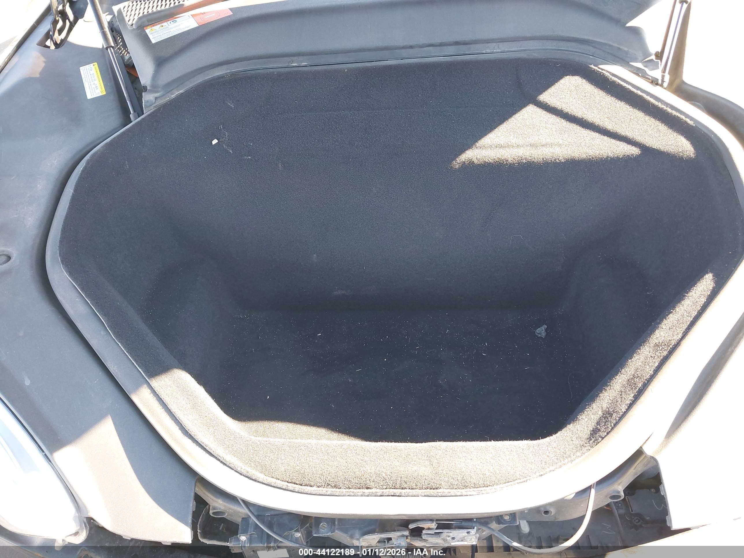 TESLA MODEL image 10