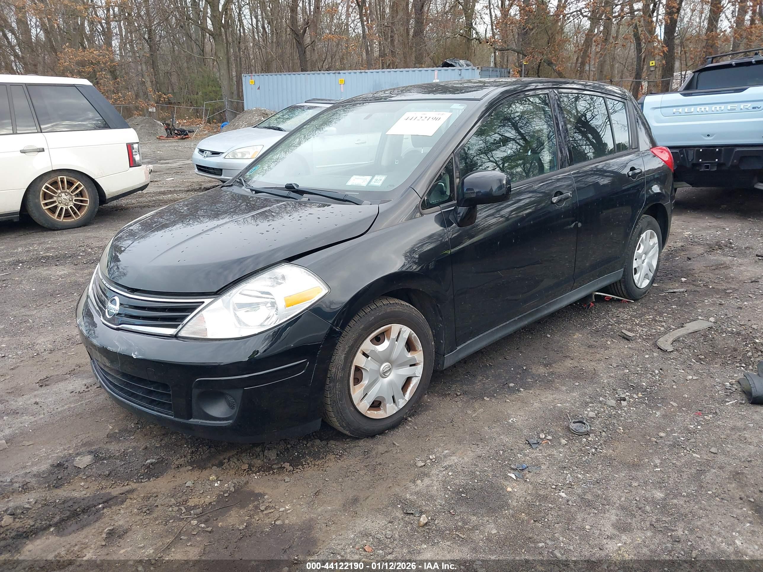 NISSAN VERSA image 2