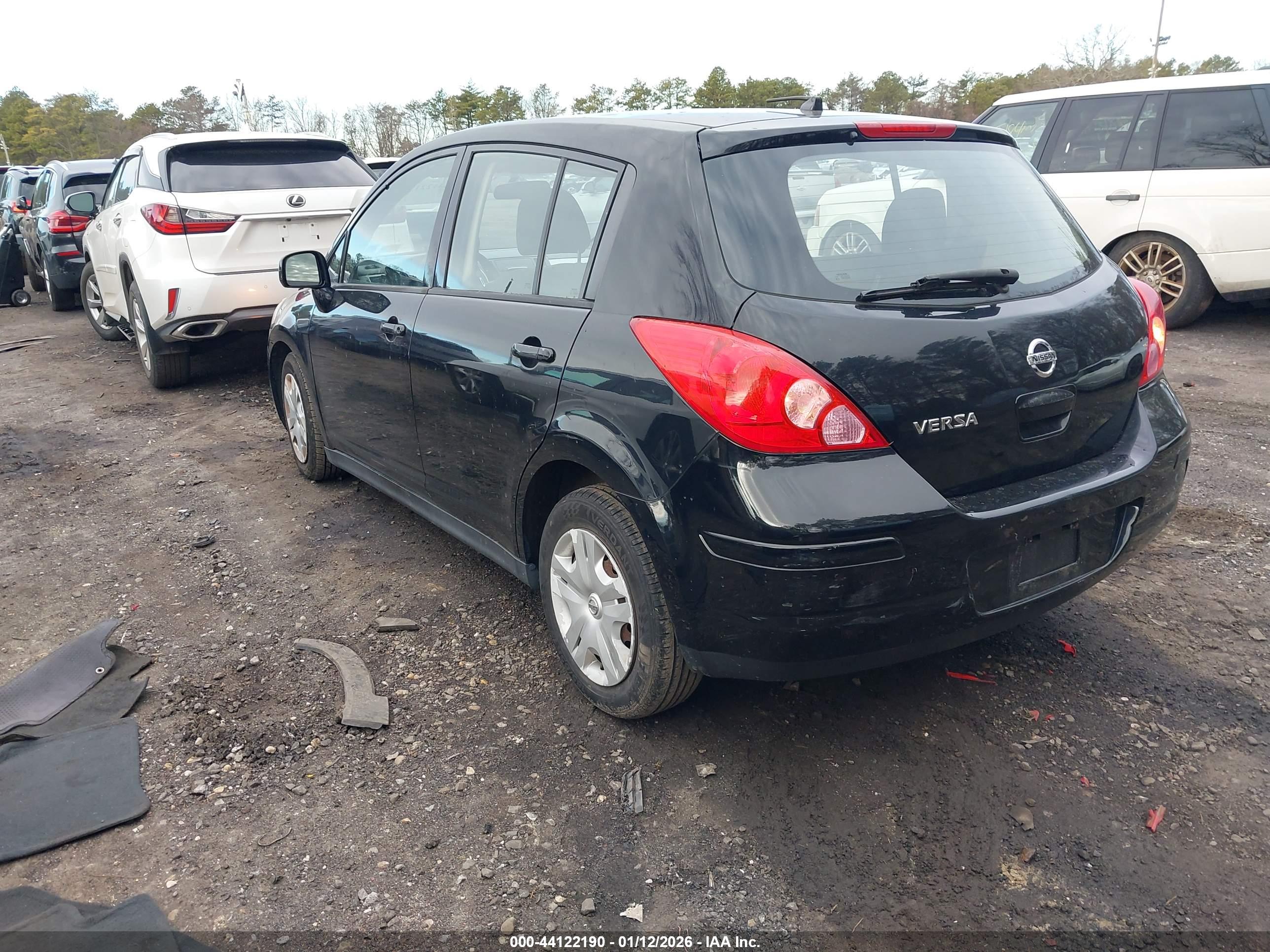NISSAN VERSA image 3
