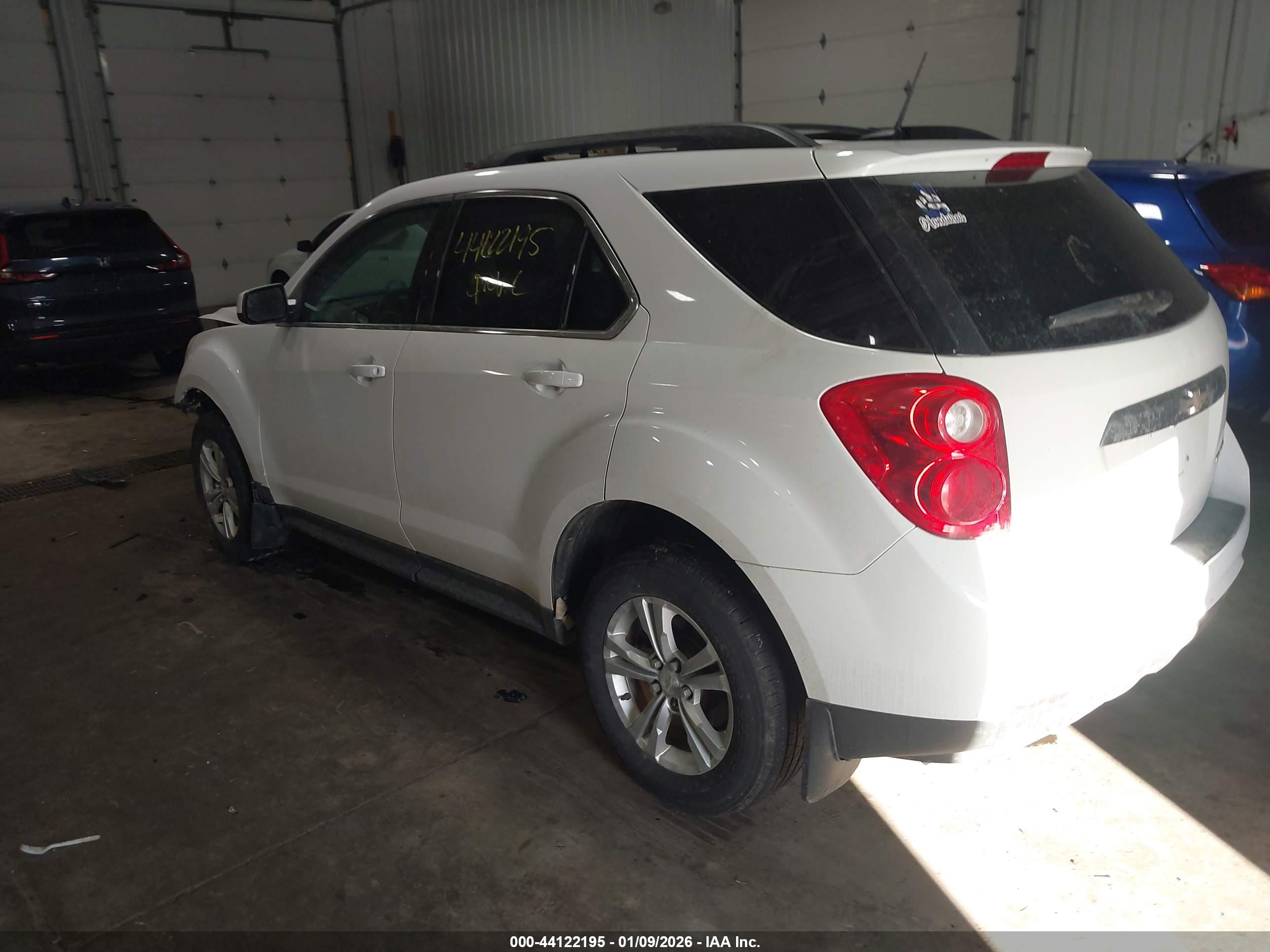 CHEVROLET EQUINOX image 3