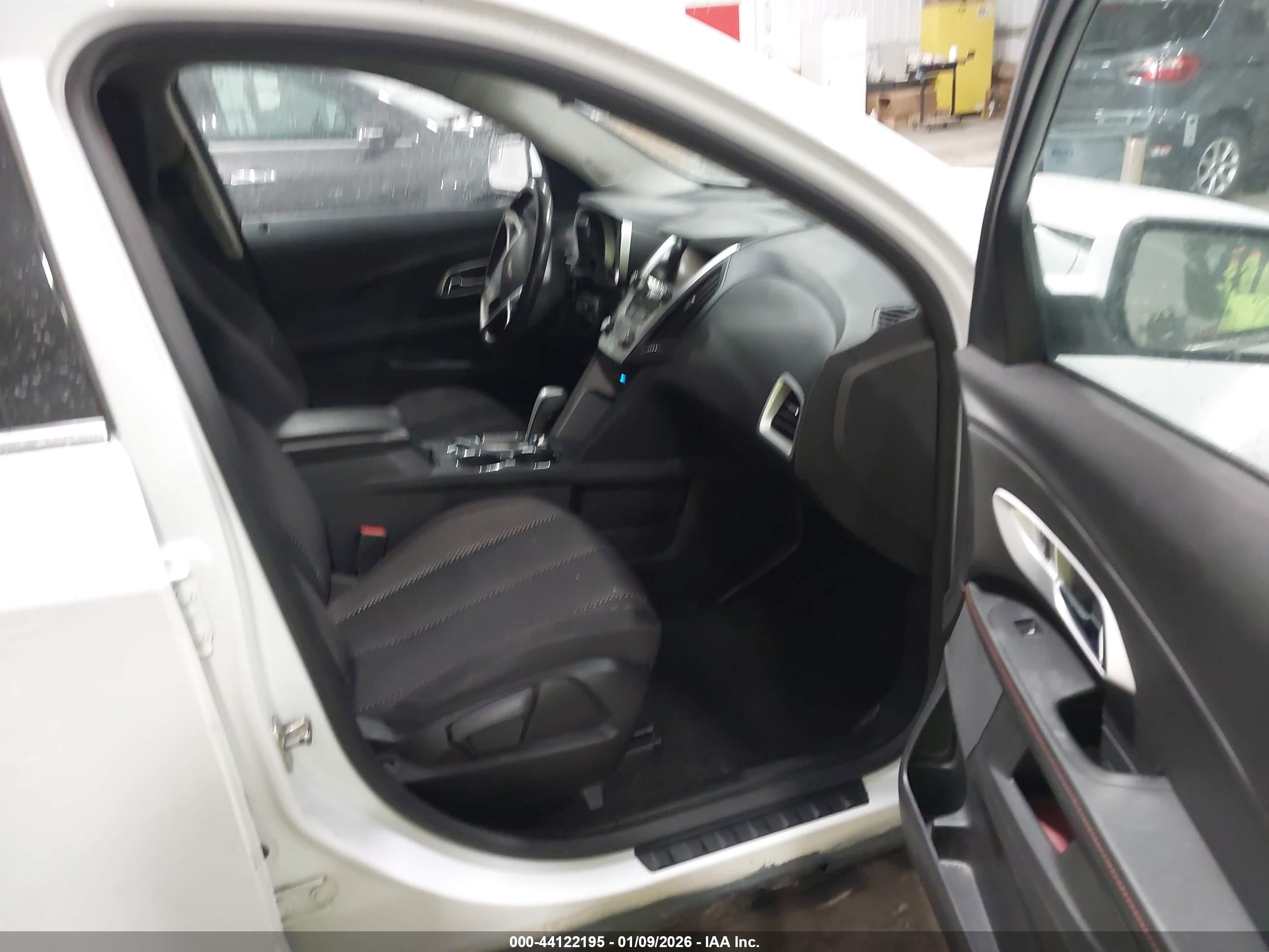 CHEVROLET EQUINOX image 5