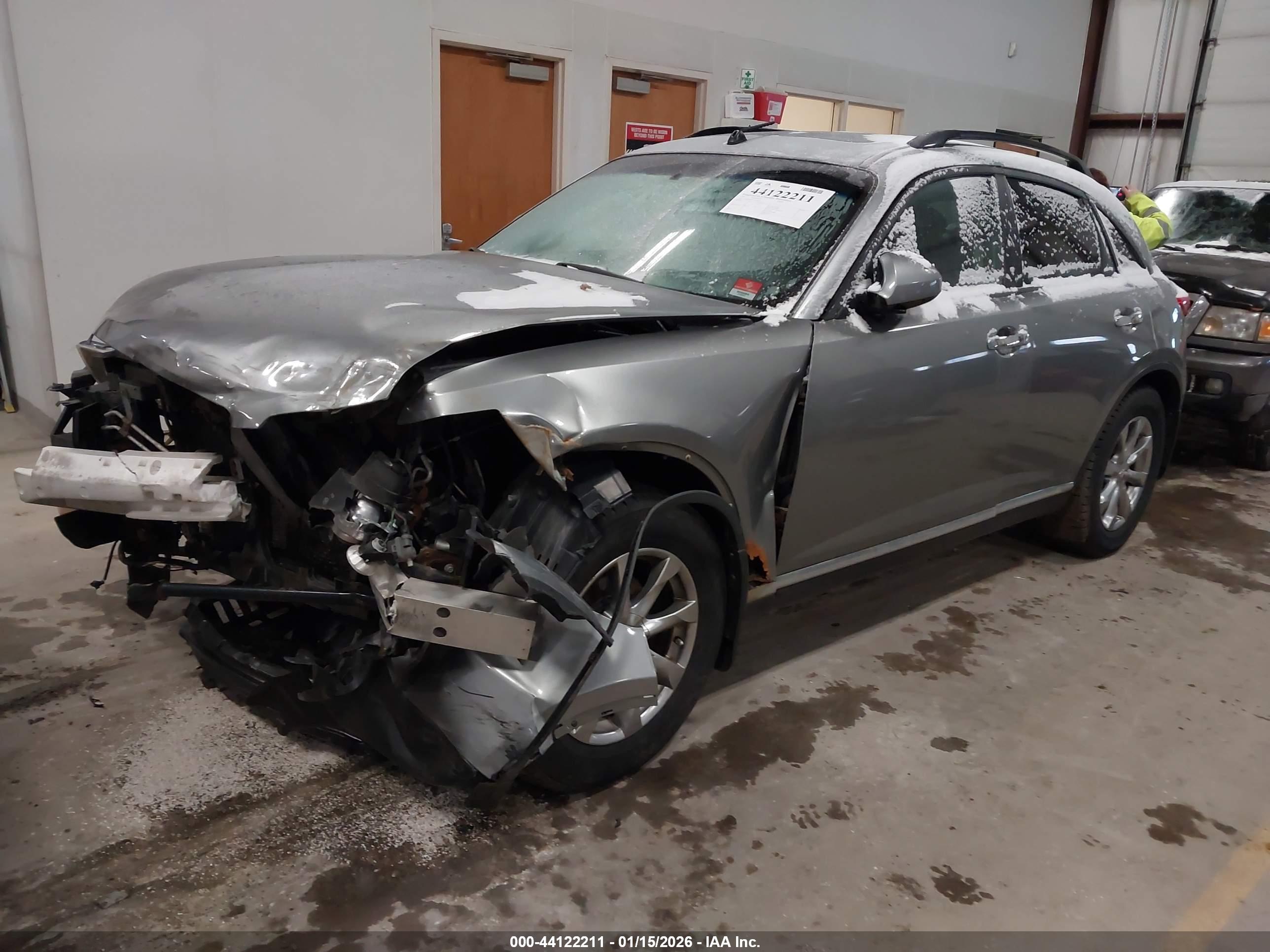 INFINITI FX35 image 2