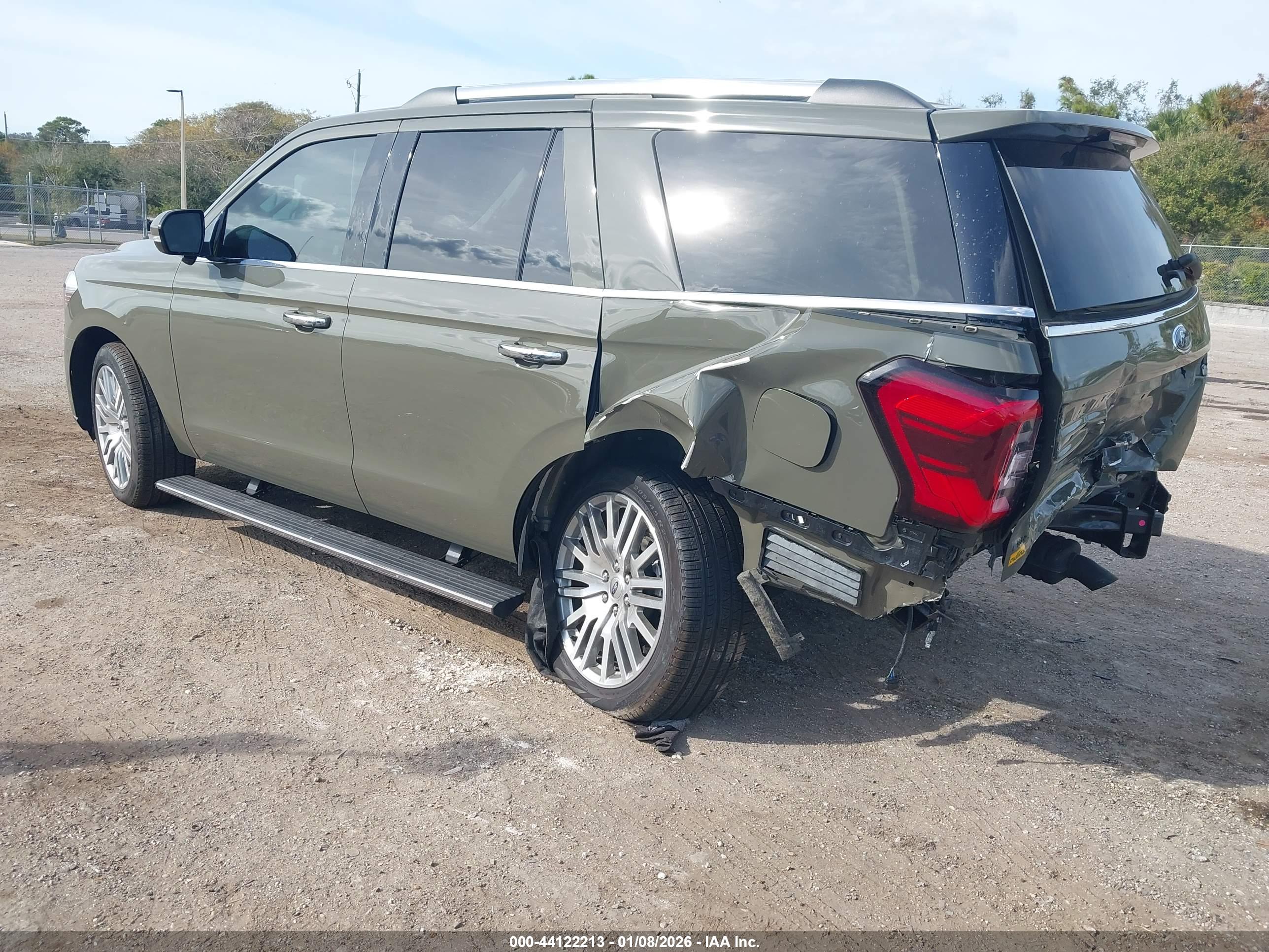 FORD EXPEDITION image 3
