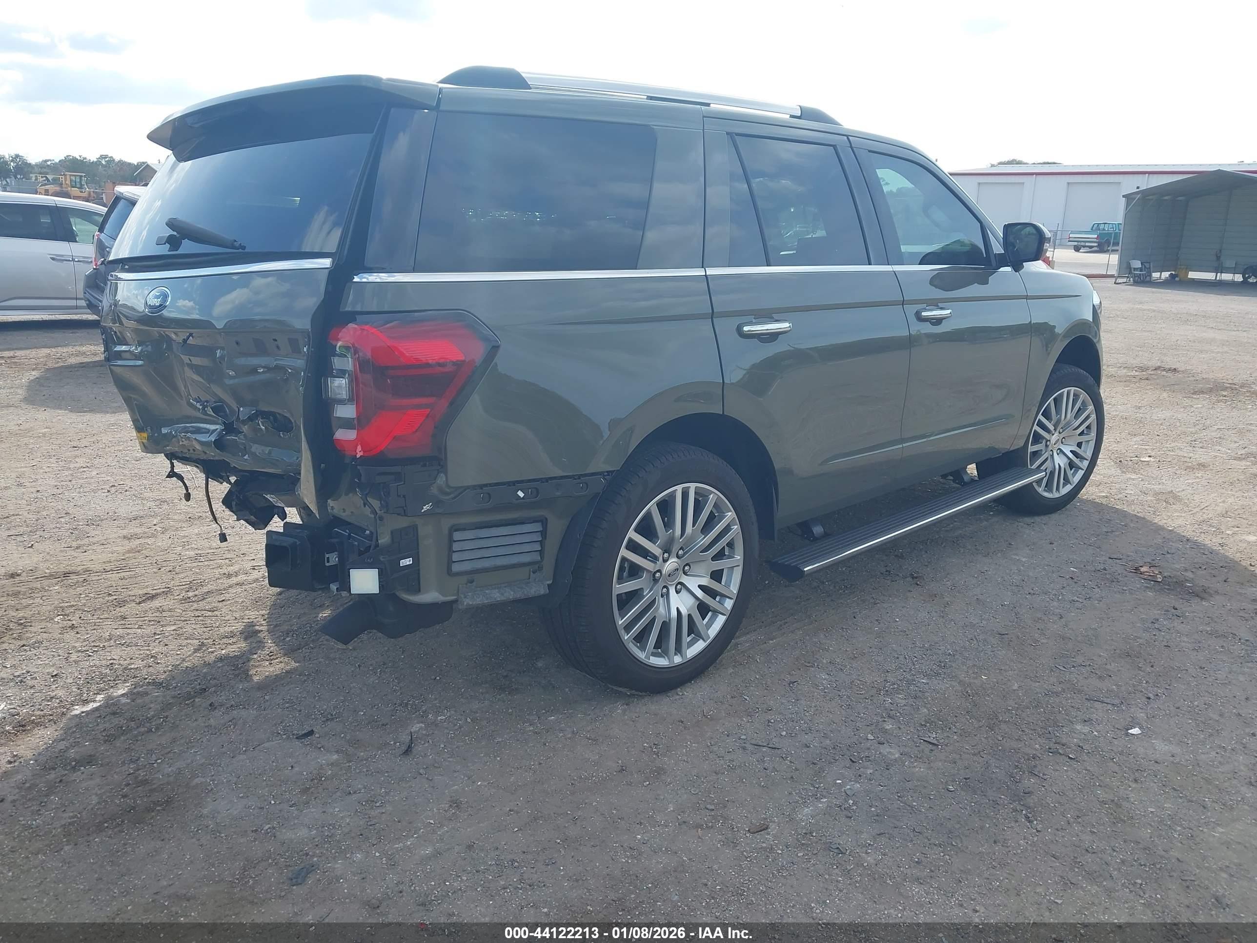 FORD EXPEDITION image 4