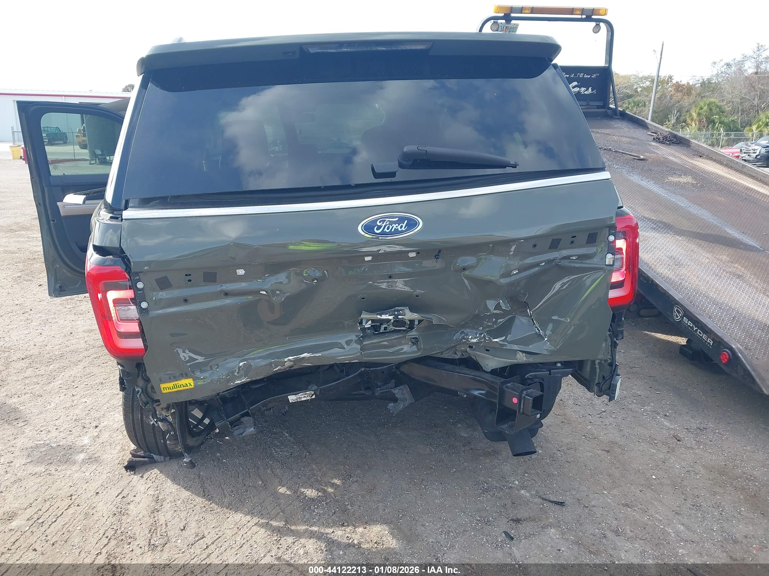 FORD EXPEDITION image 6