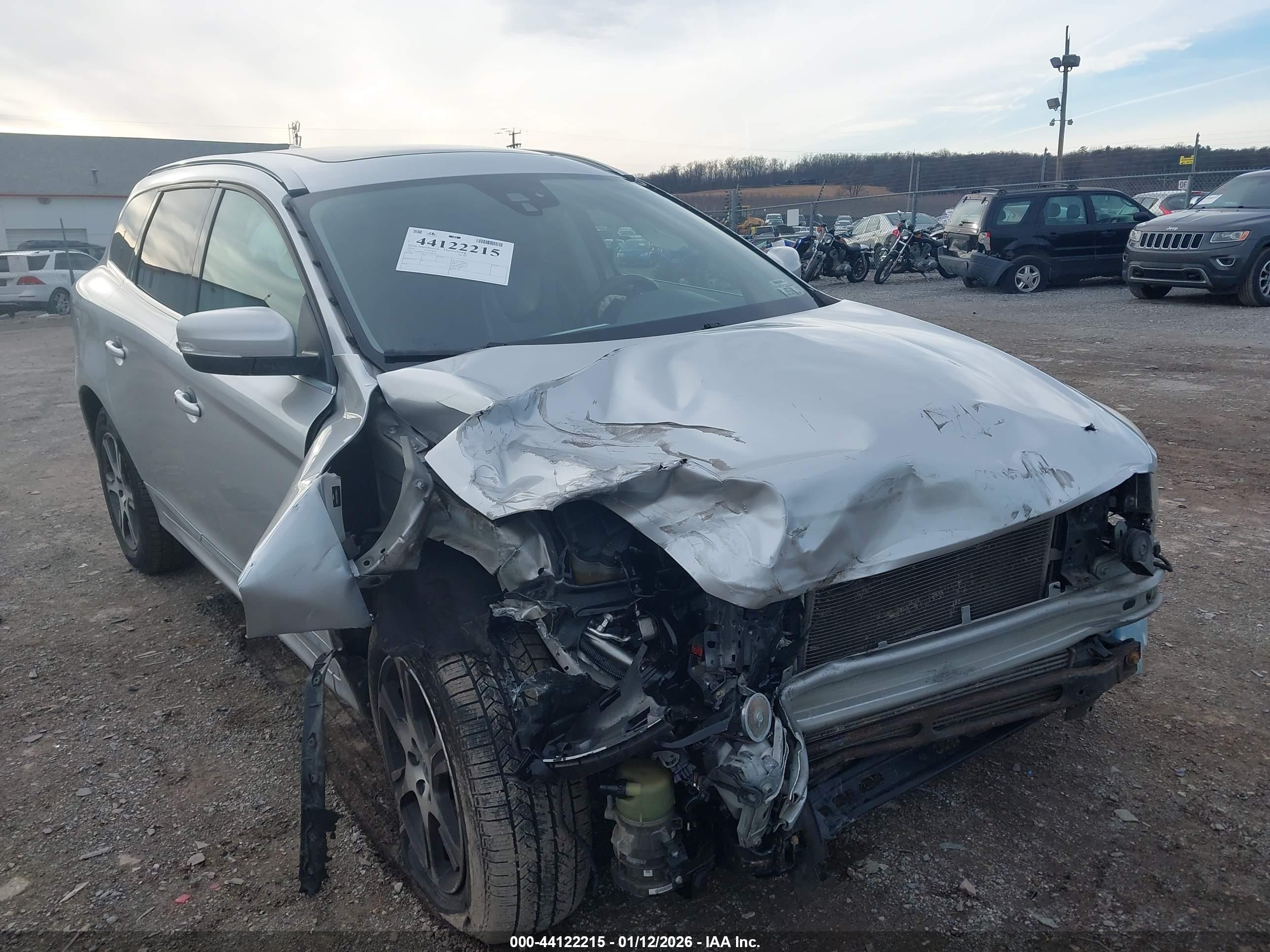 VOLVO XC60 image 6