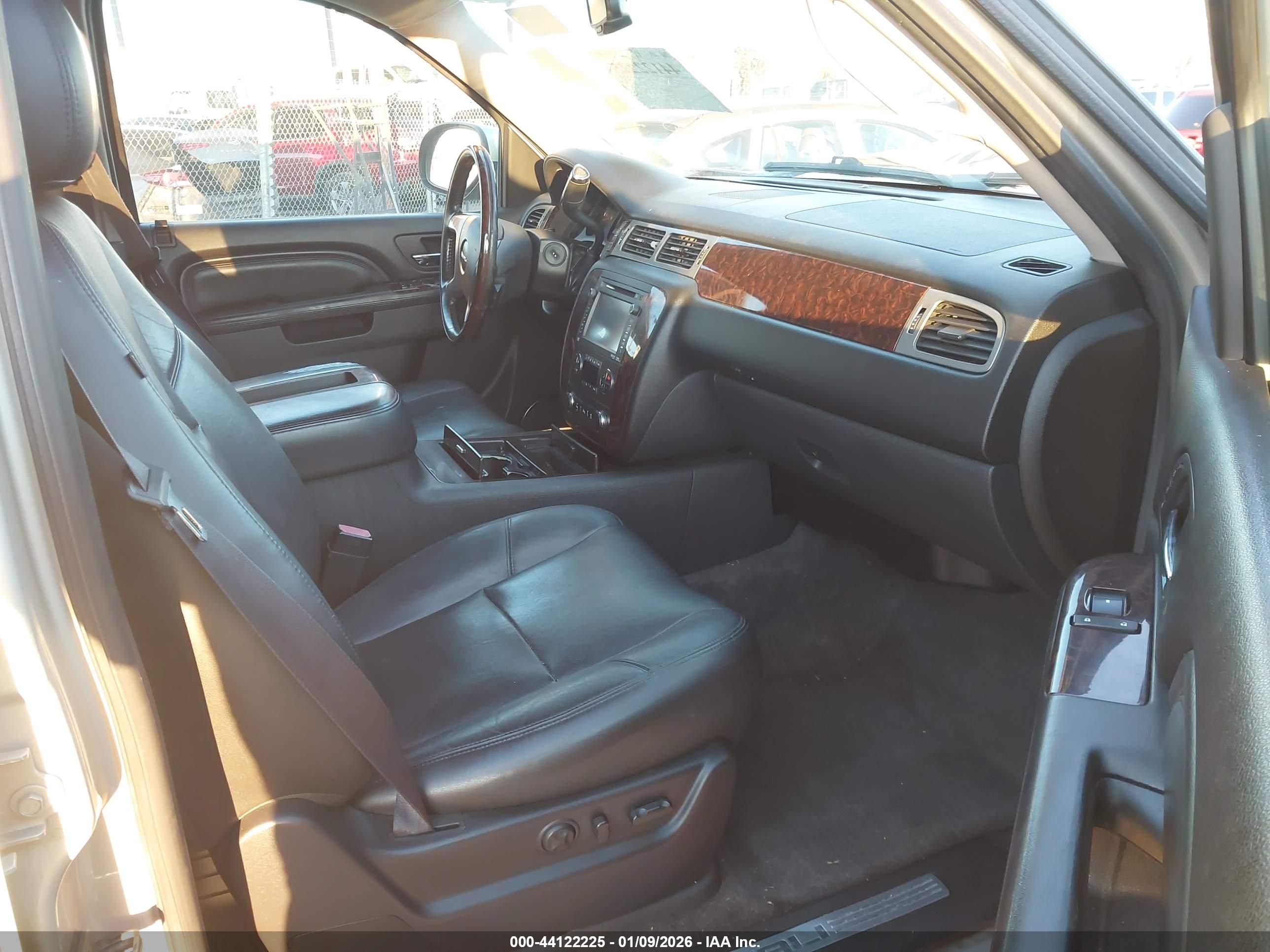 GMC YUKON image 5