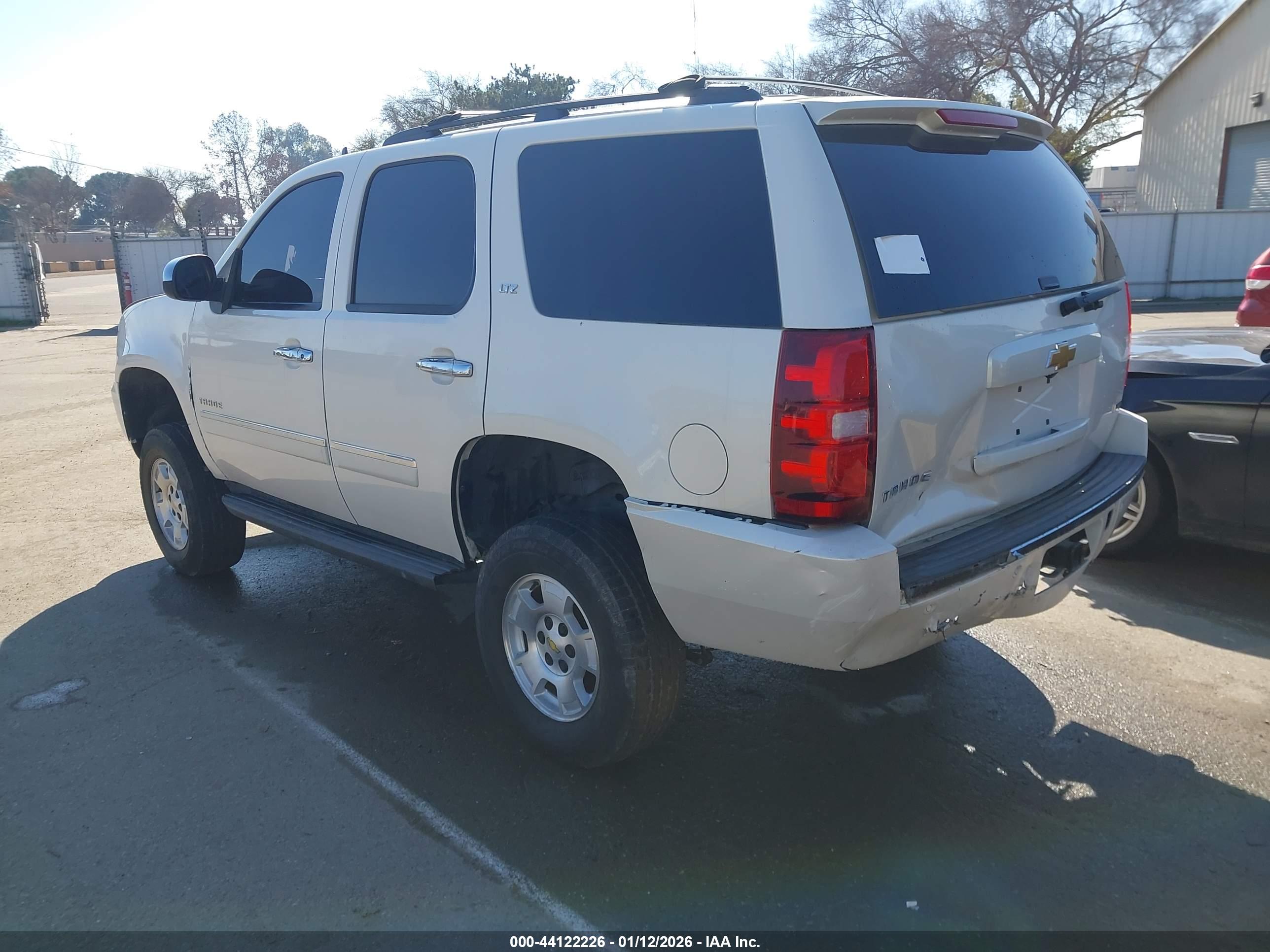 CHEVROLET TAHOE image 3