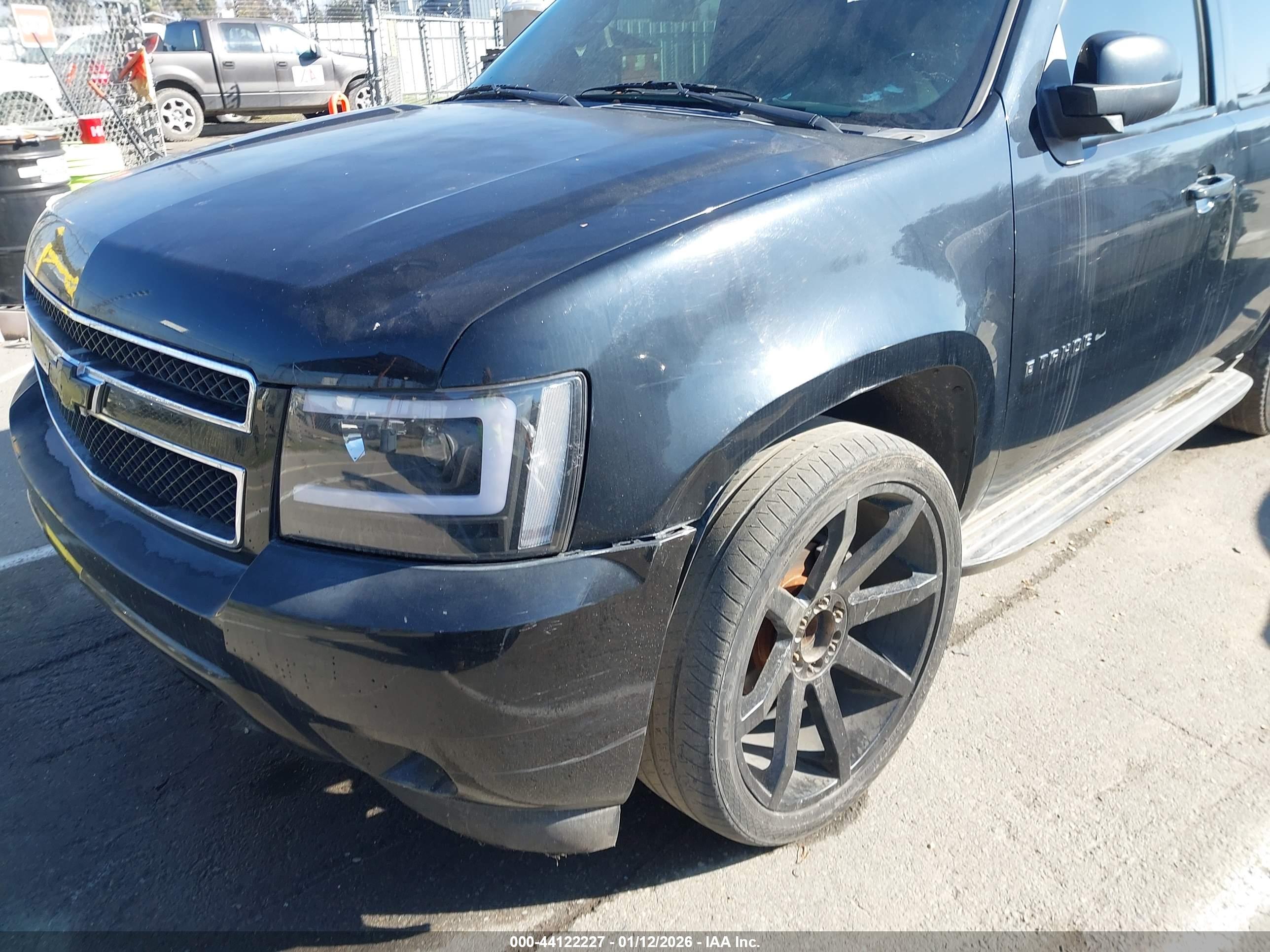 CHEVROLET TAHOE image 6