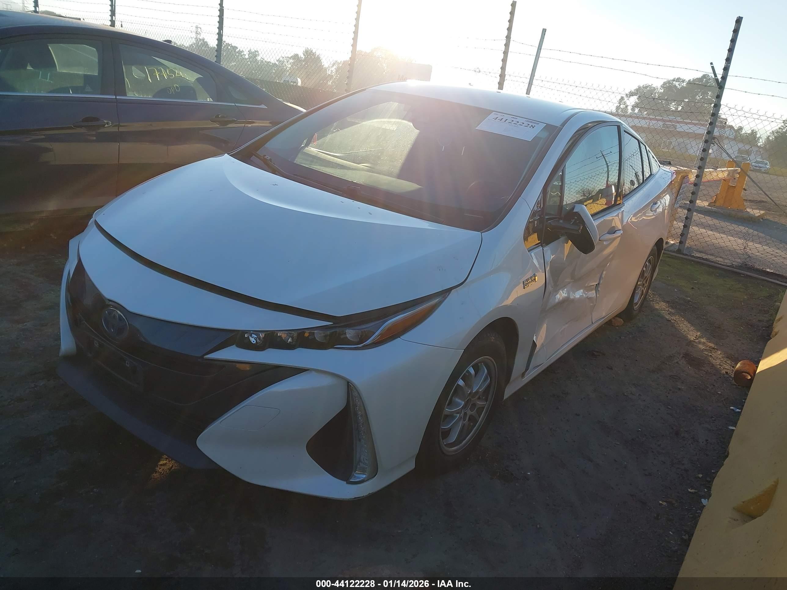 TOYOTA PRIUS image 2