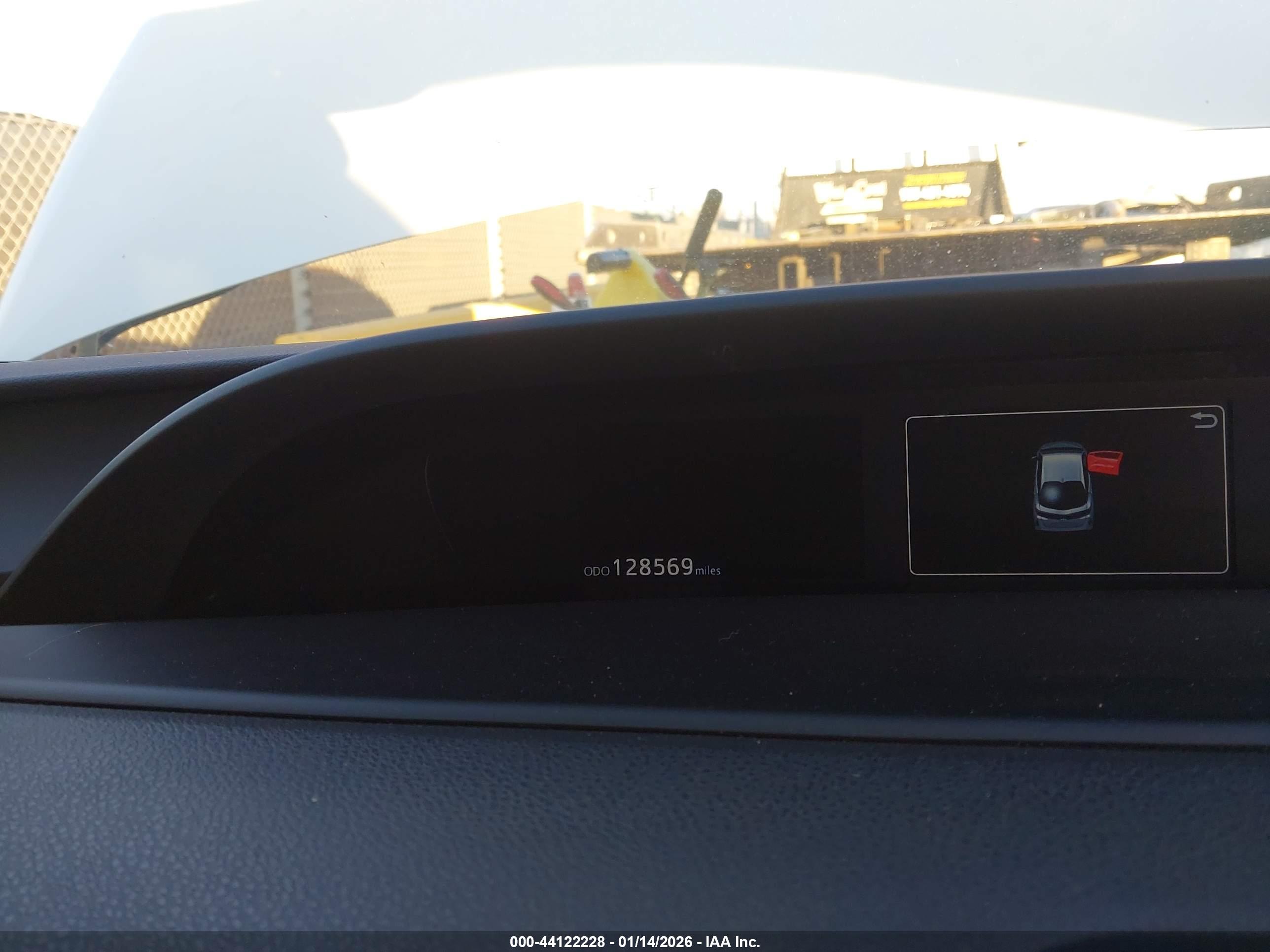 TOYOTA PRIUS image 7