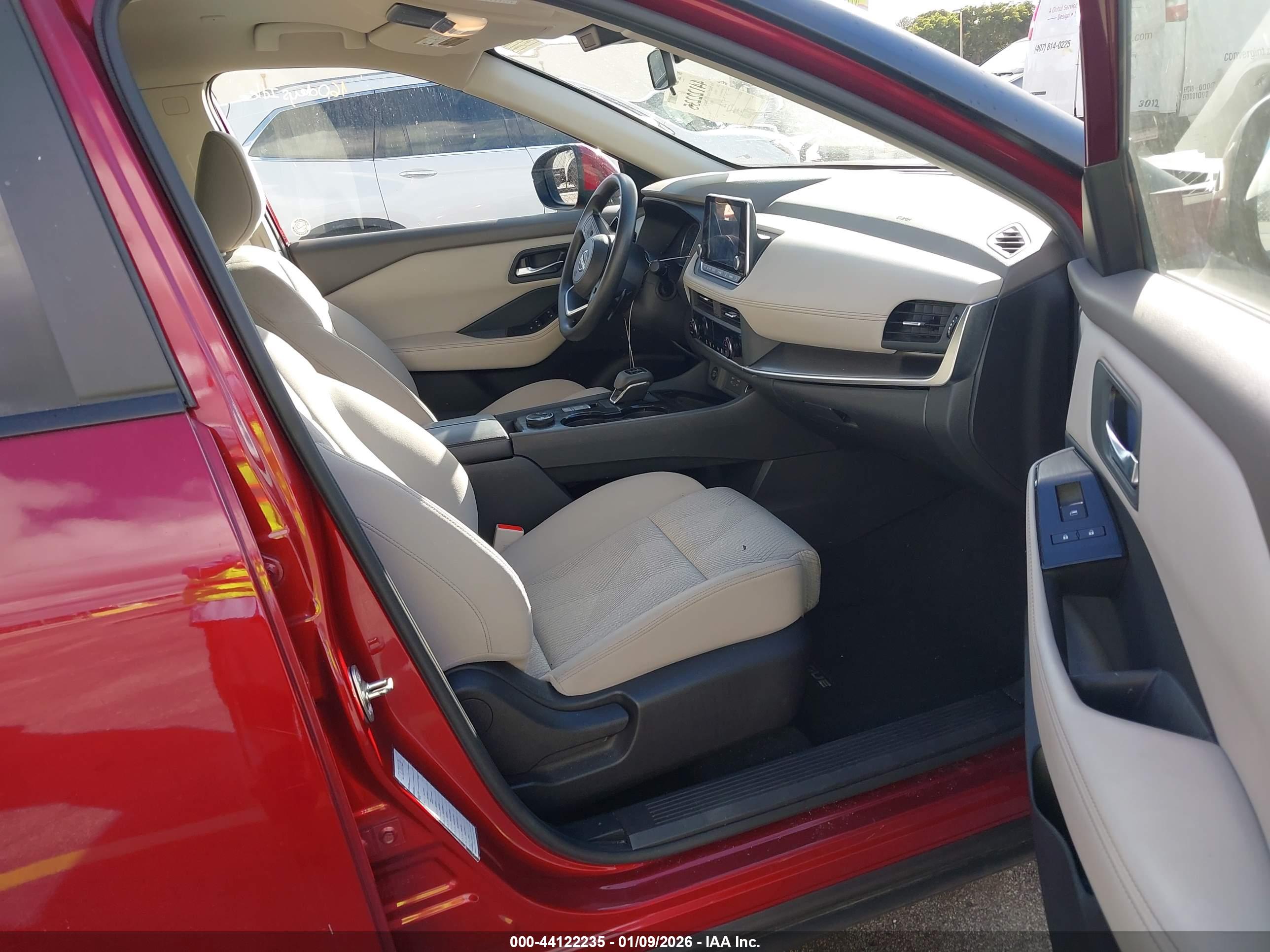 NISSAN ROGUE image 5