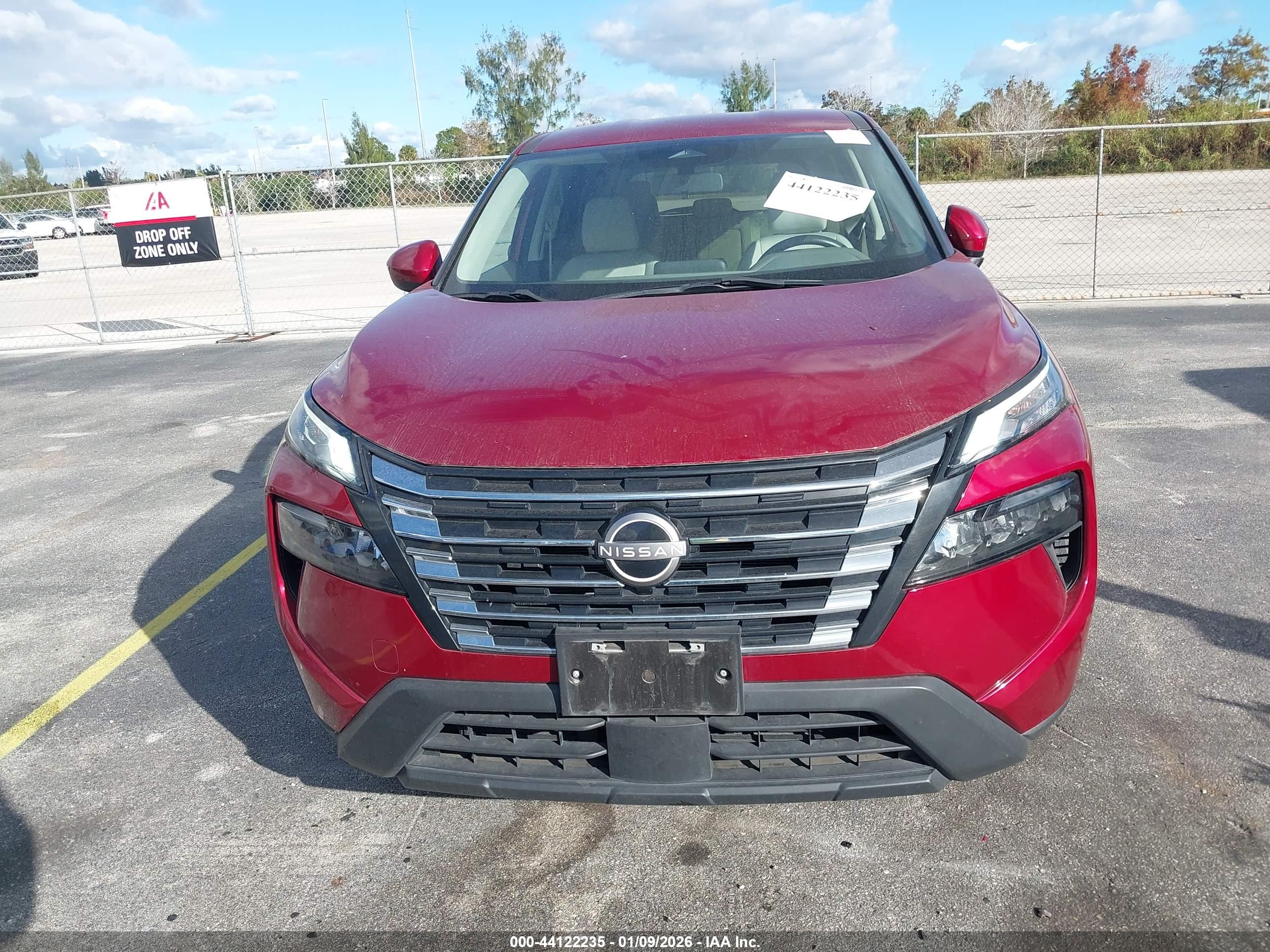 NISSAN ROGUE image 6