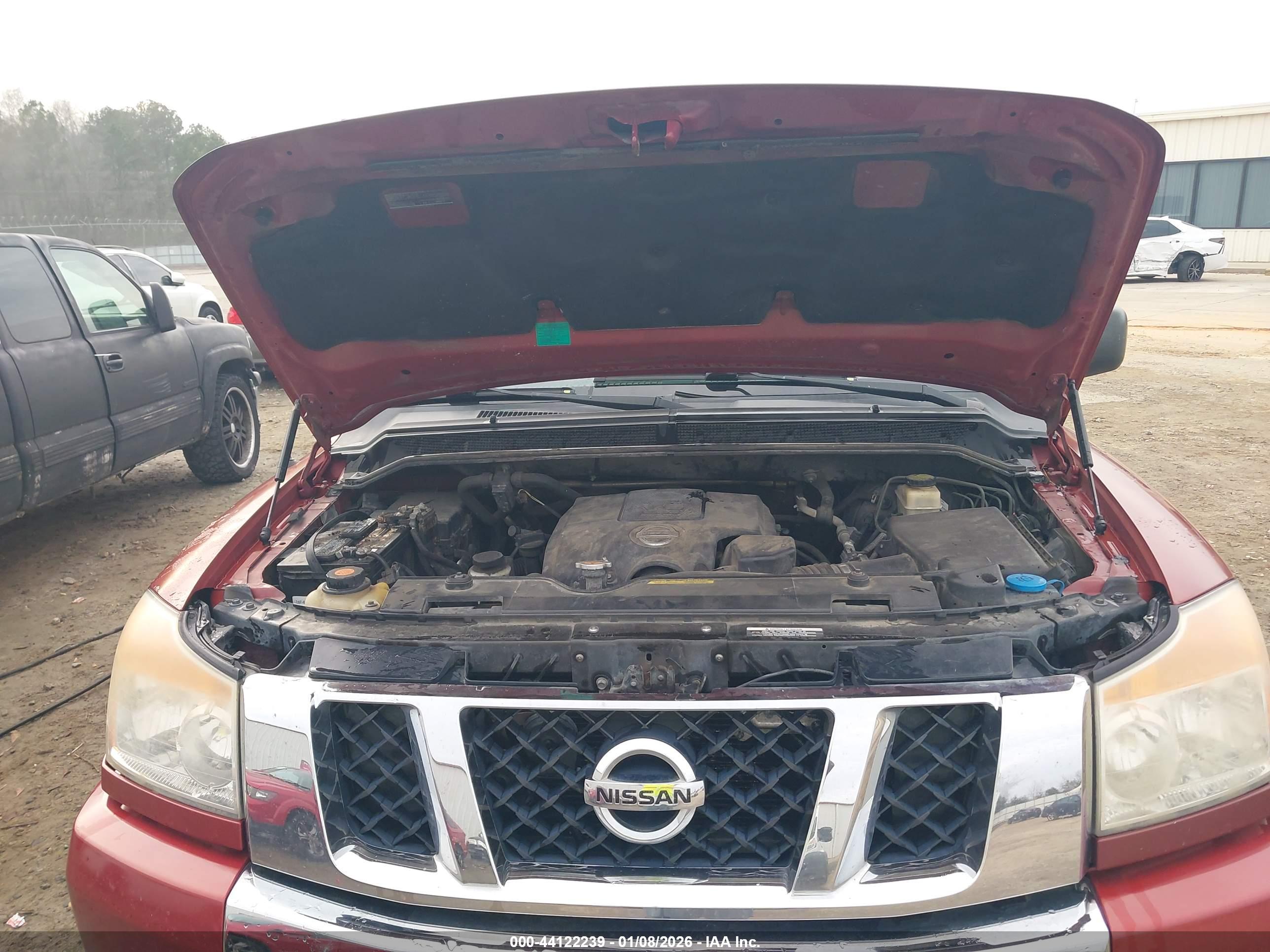 NISSAN TITAN image 10