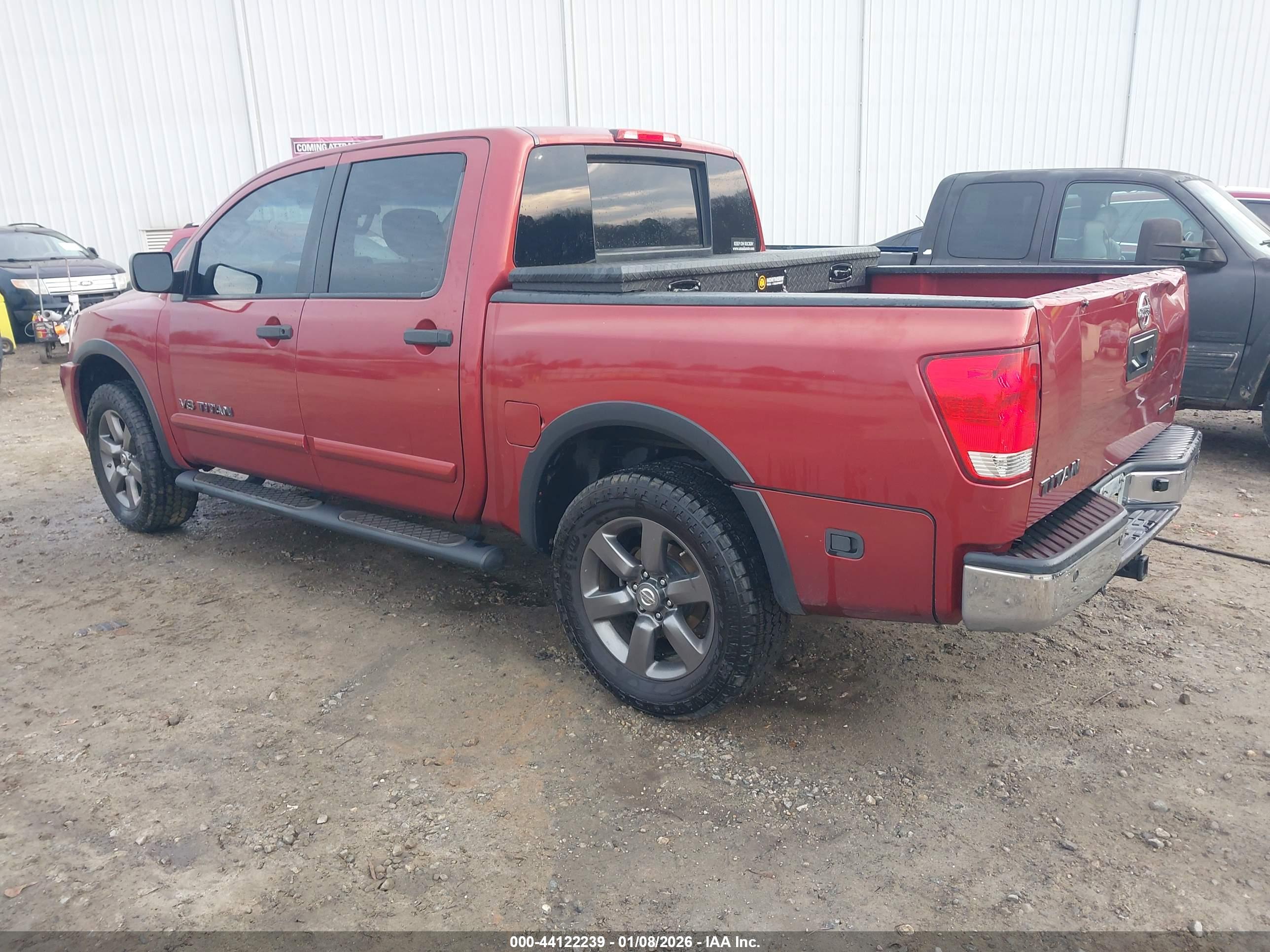 NISSAN TITAN image 3