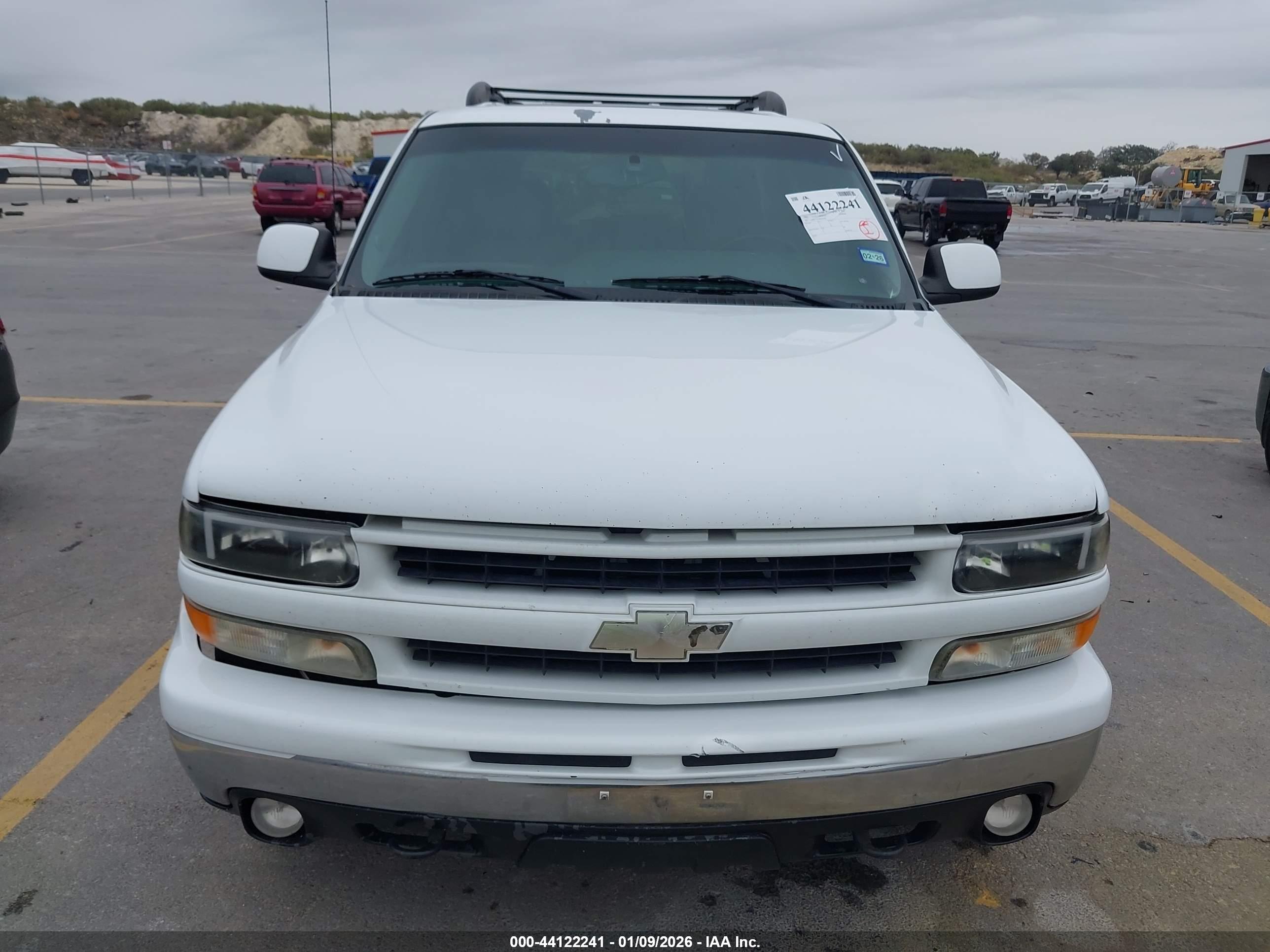 CHEVROLET TAHOE image 6