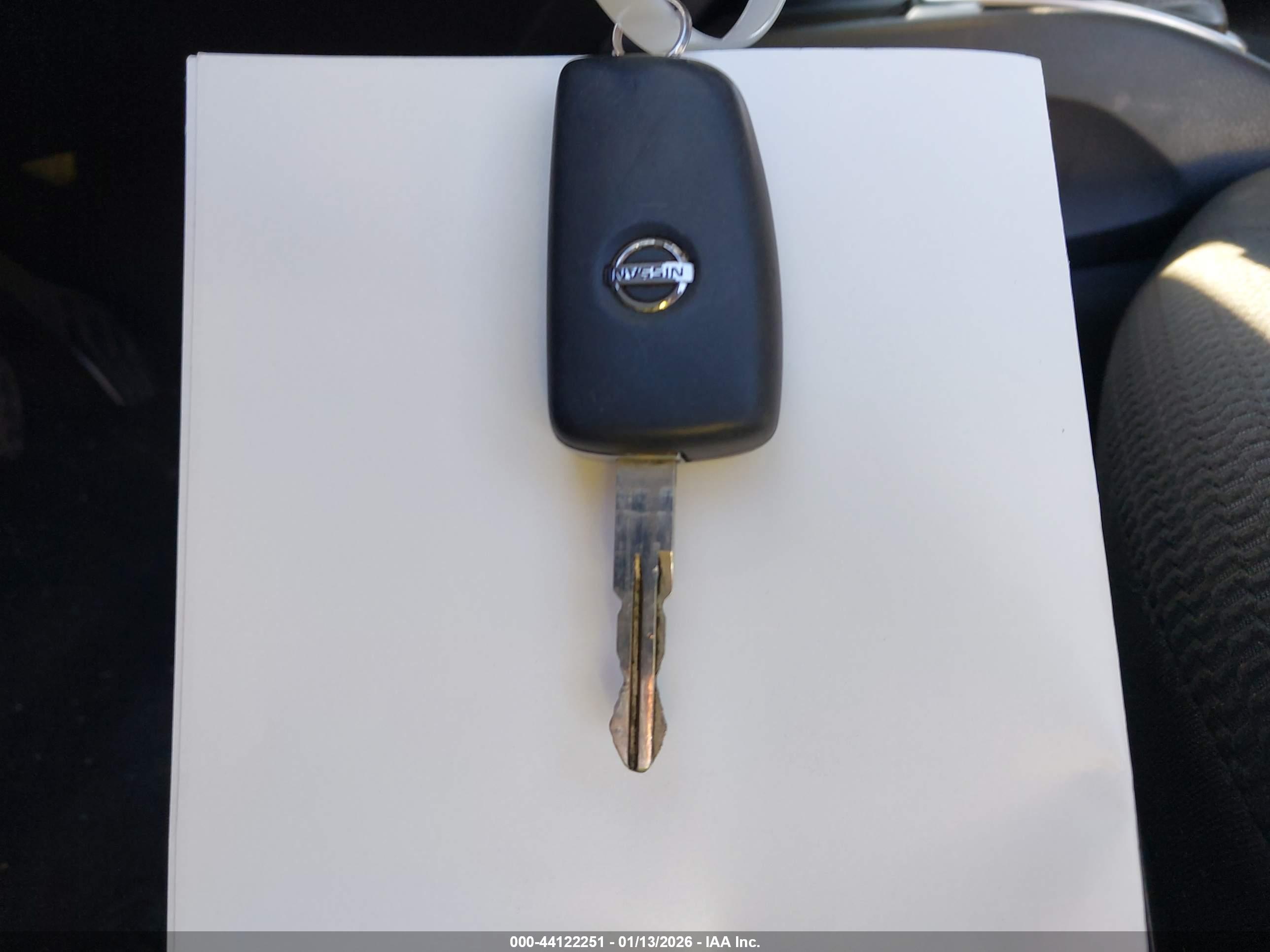 NISSAN ROGUE image 11