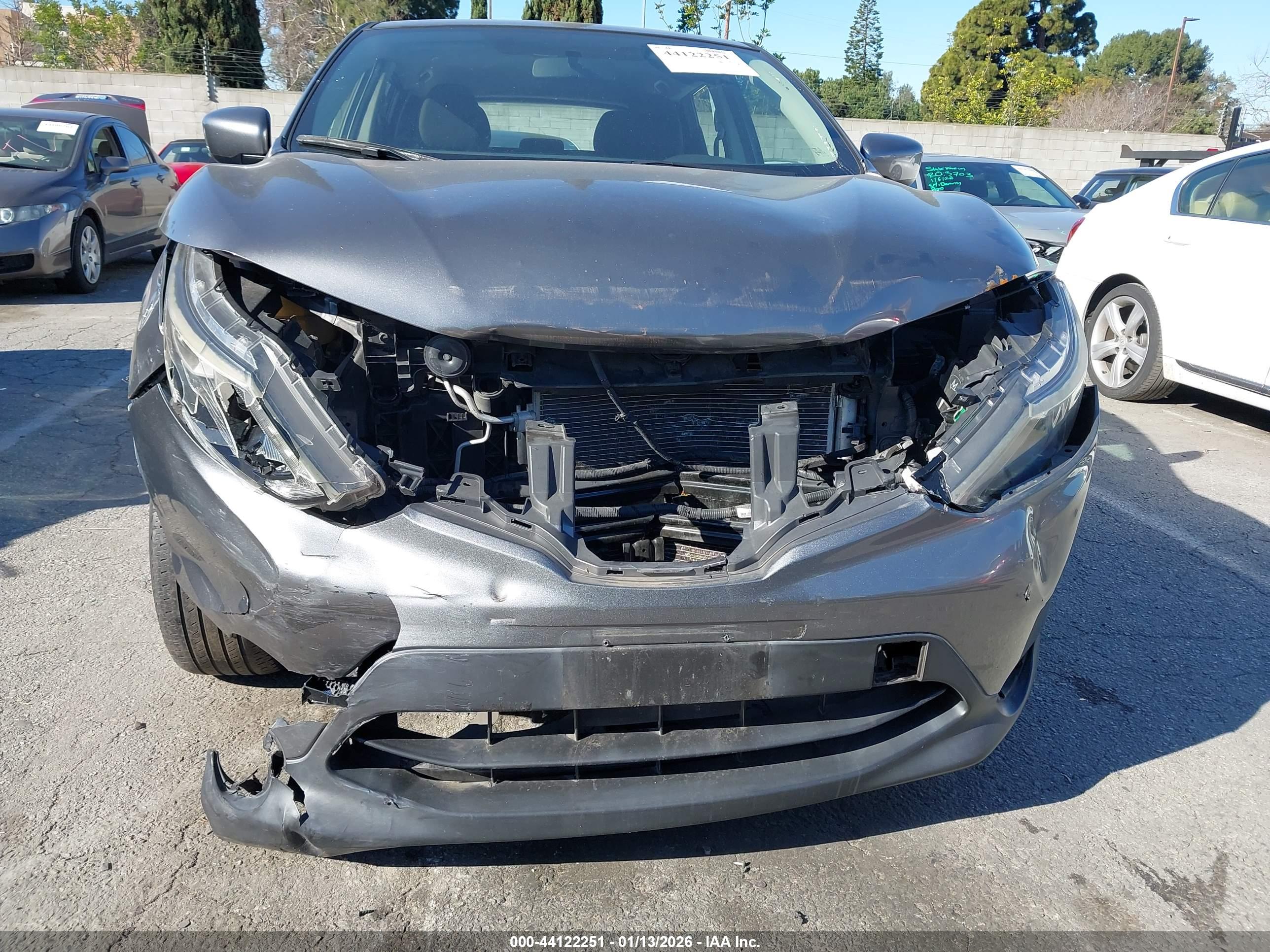 NISSAN ROGUE image 6