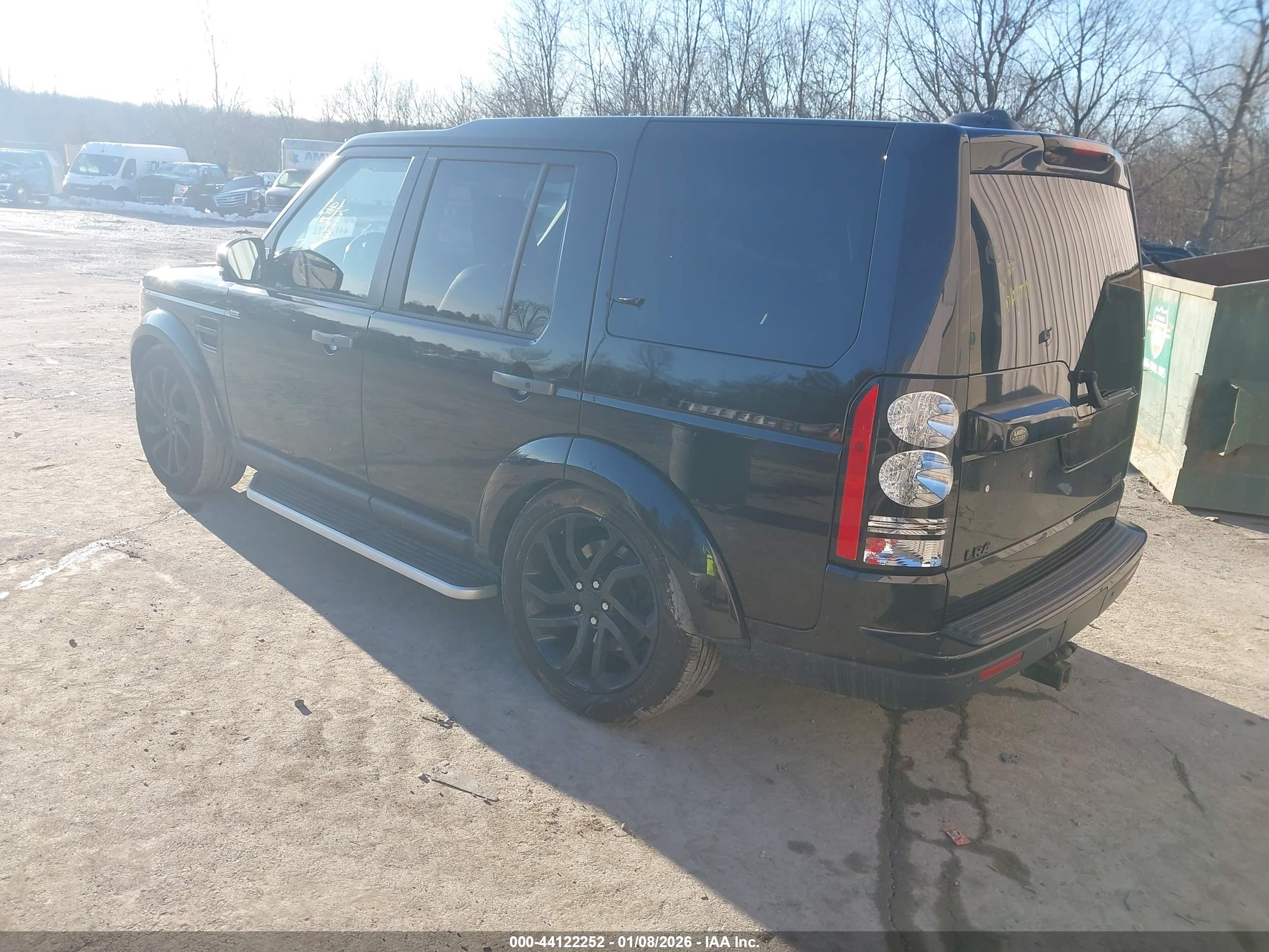 LAND ROVER image 3