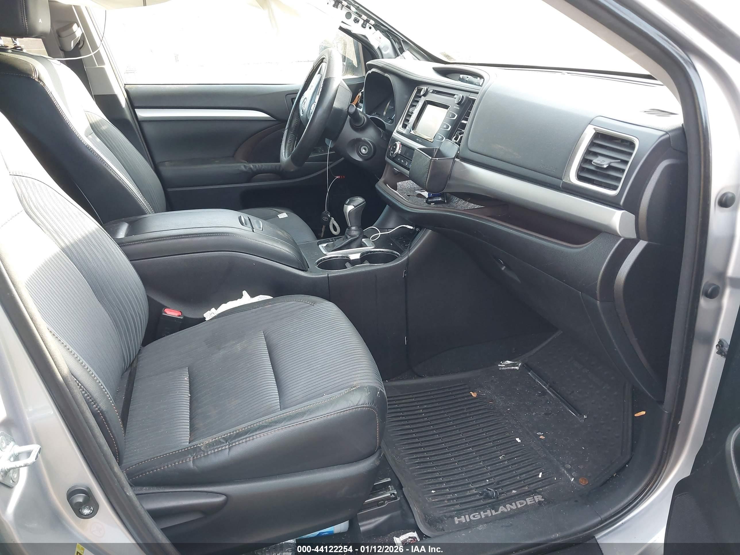 TOYOTA HIGHLANDER image 5