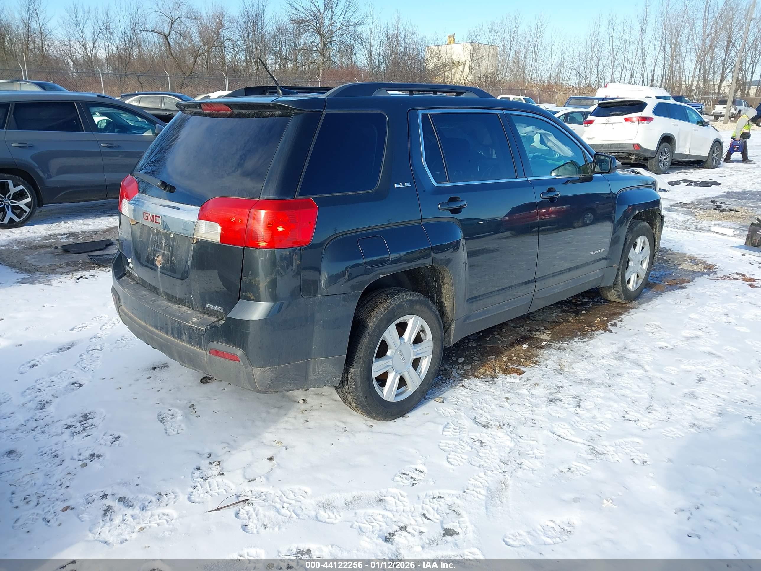 GMC TERRAIN image 4