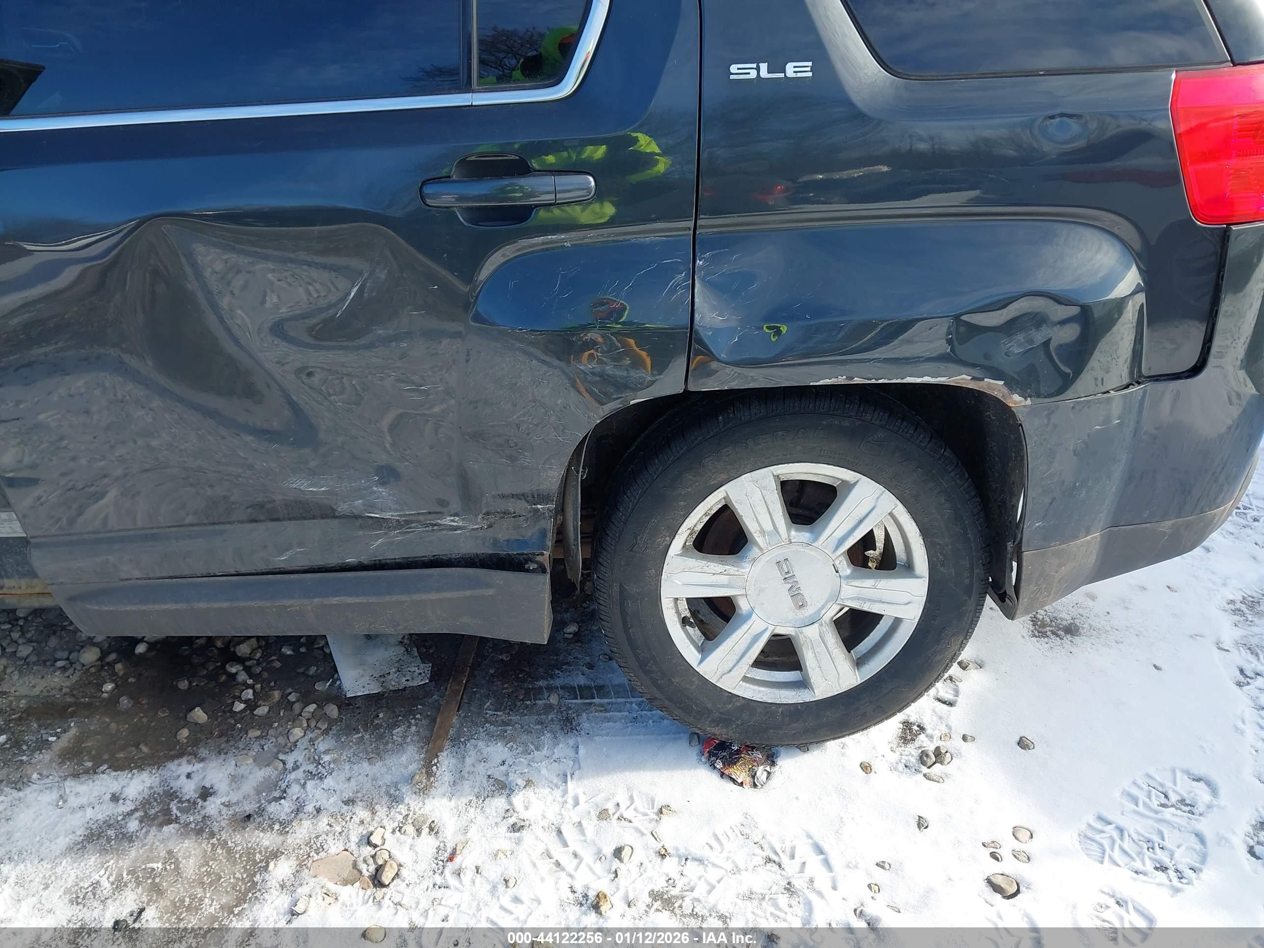 GMC TERRAIN image 6