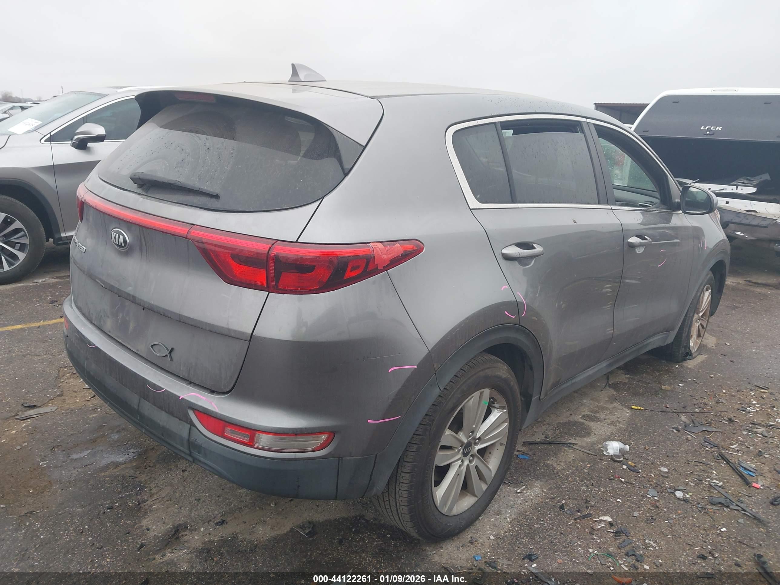 KIA SPORTAGE image 4