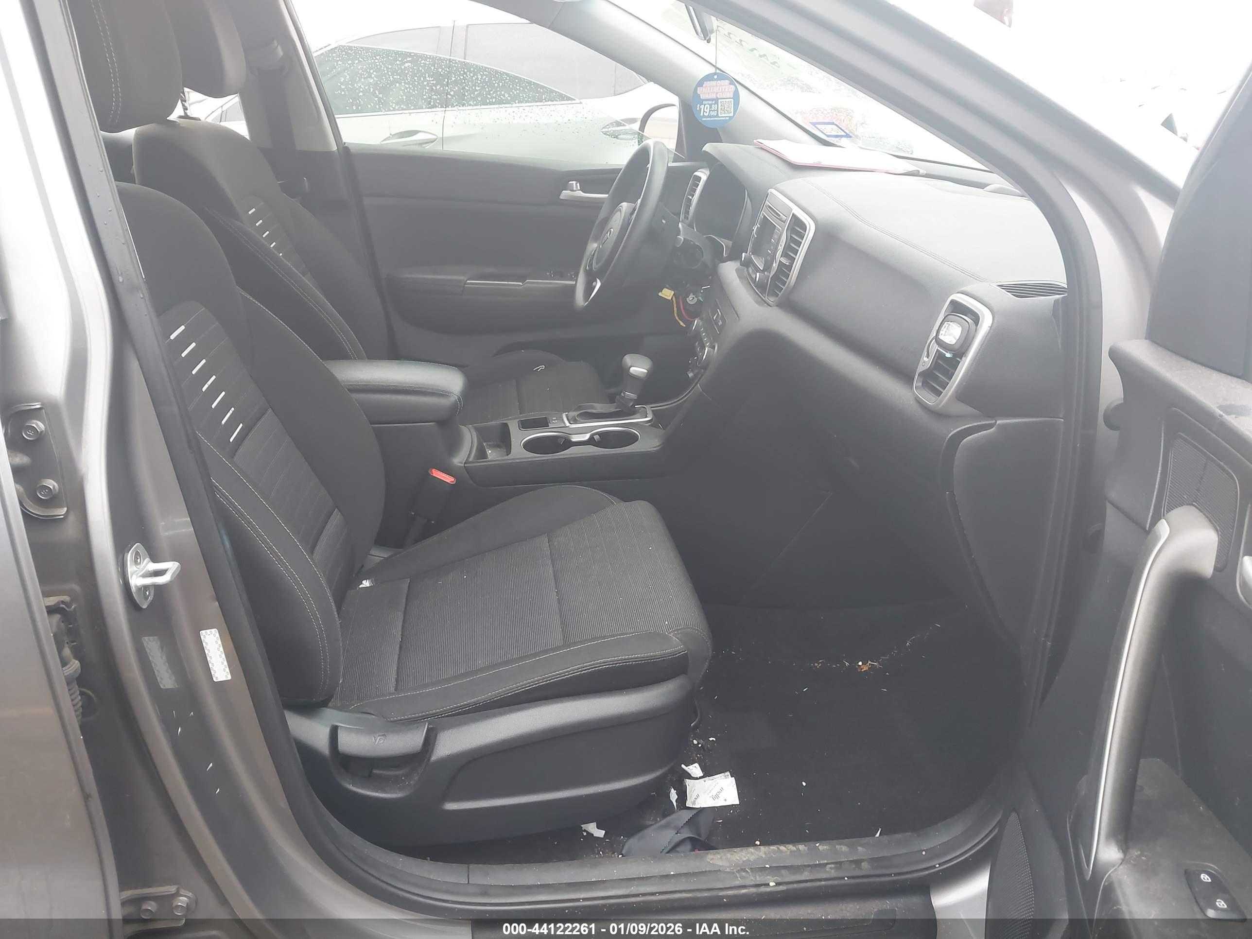 KIA SPORTAGE image 5