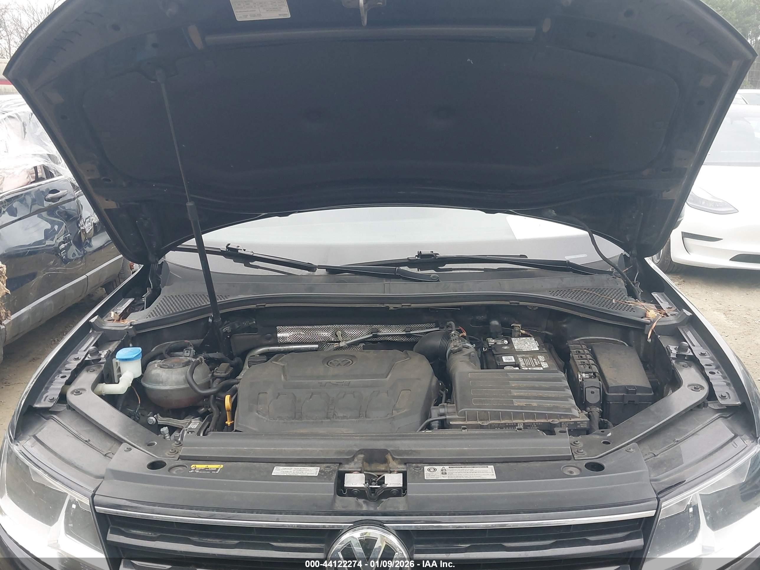 VOLKSWAGEN TIGUAN image 10