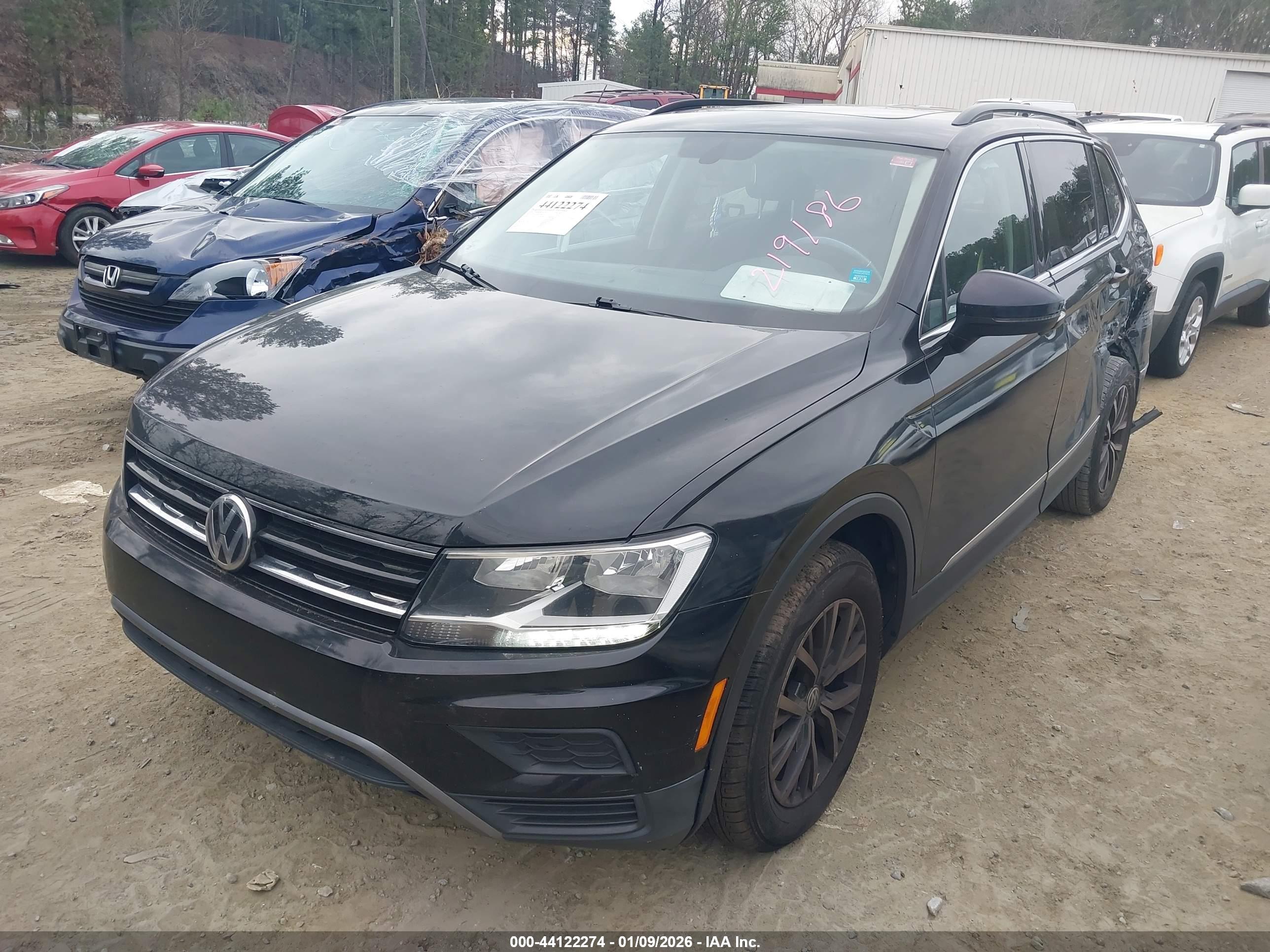 VOLKSWAGEN TIGUAN image 2