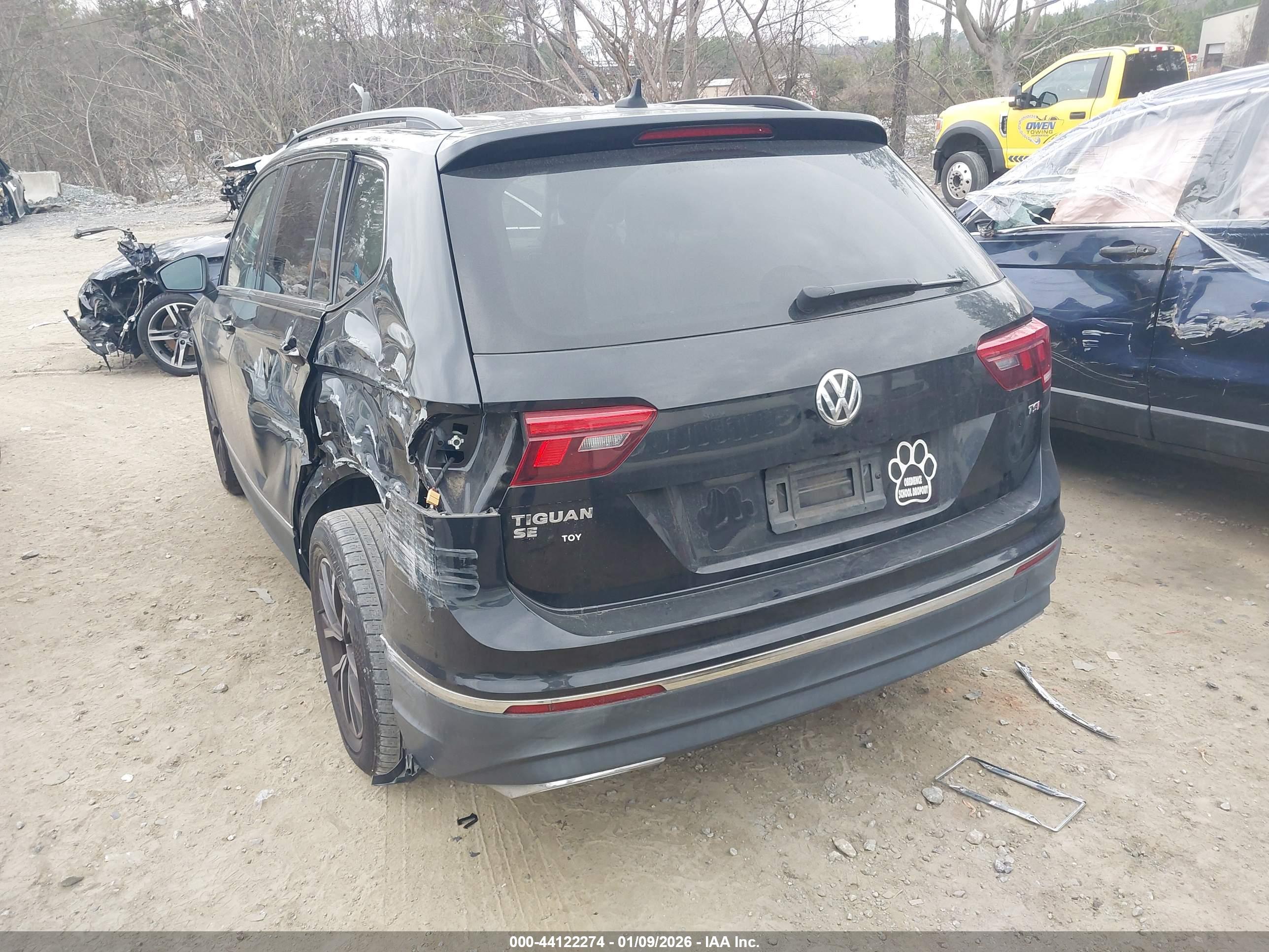 VOLKSWAGEN TIGUAN image 3