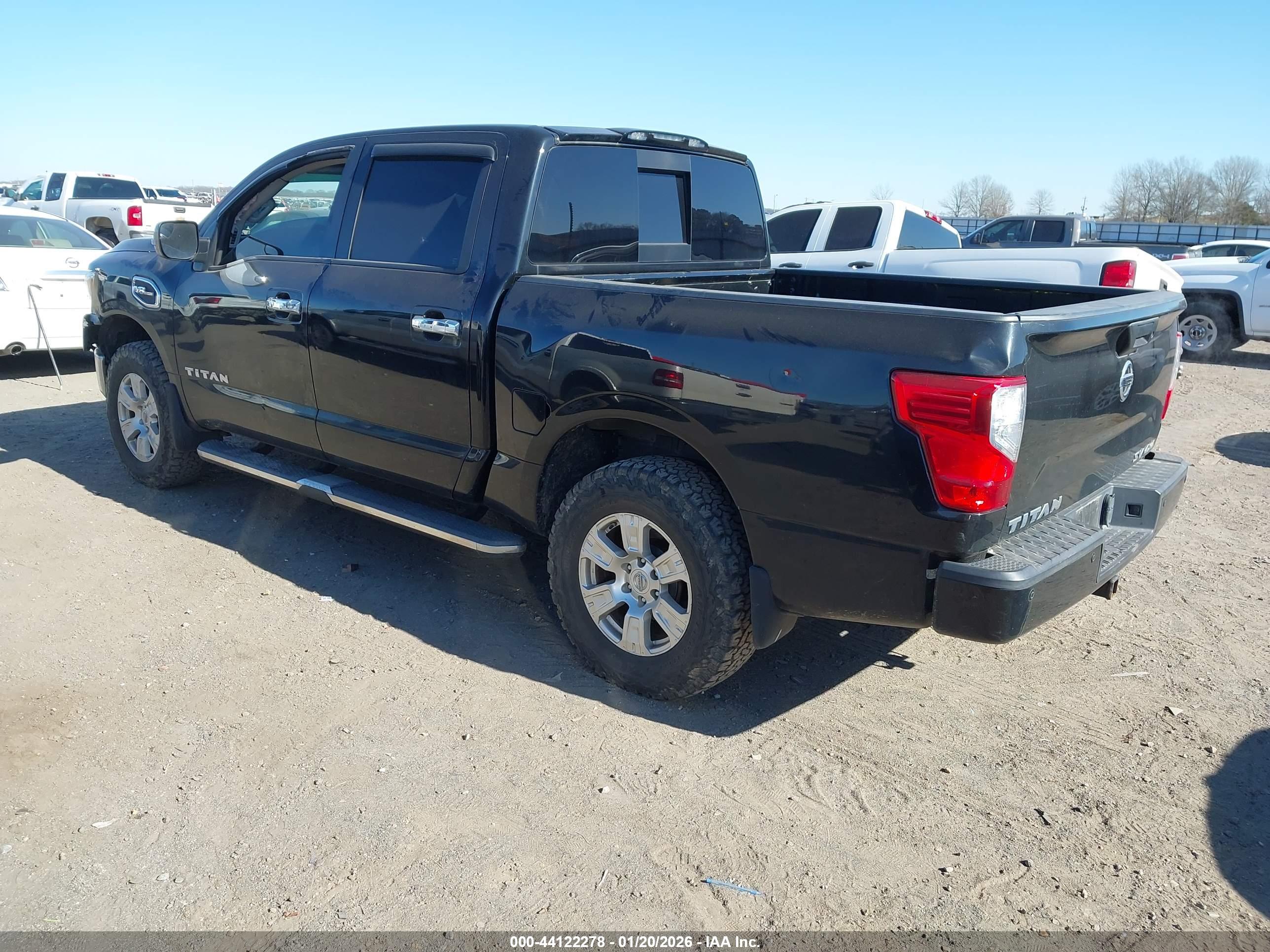 NISSAN TITAN image 3
