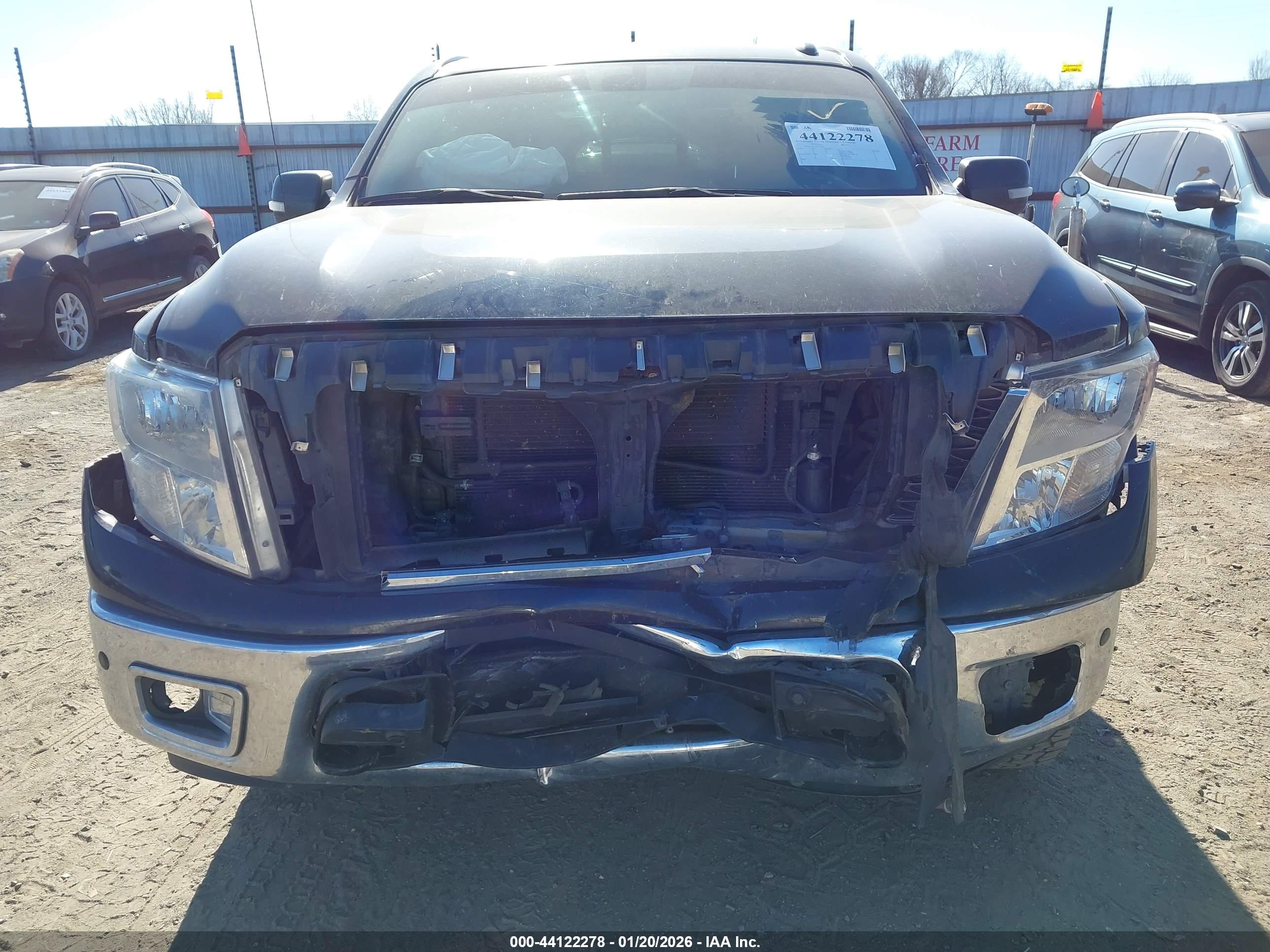 NISSAN TITAN image 6