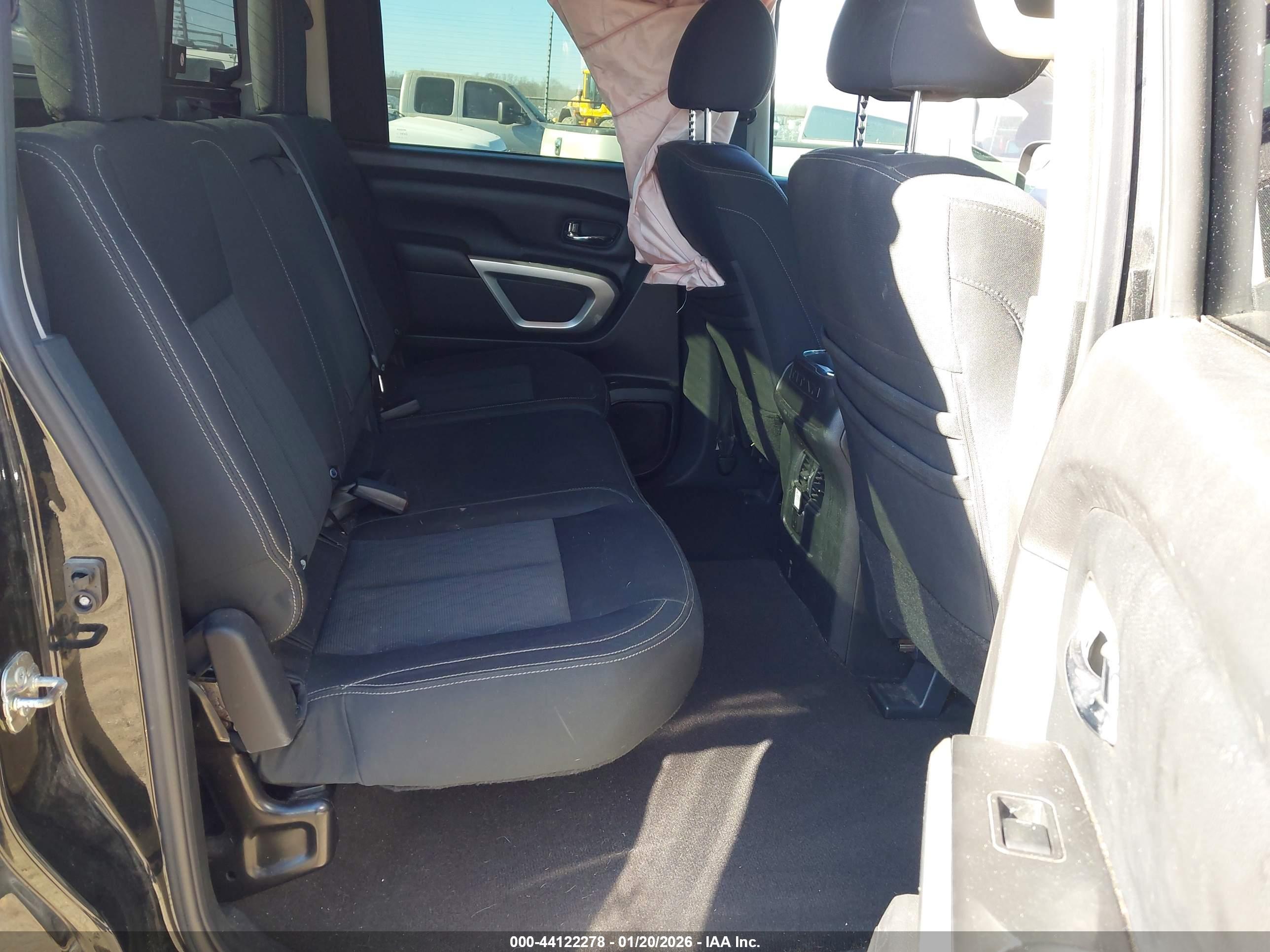 NISSAN TITAN image 8