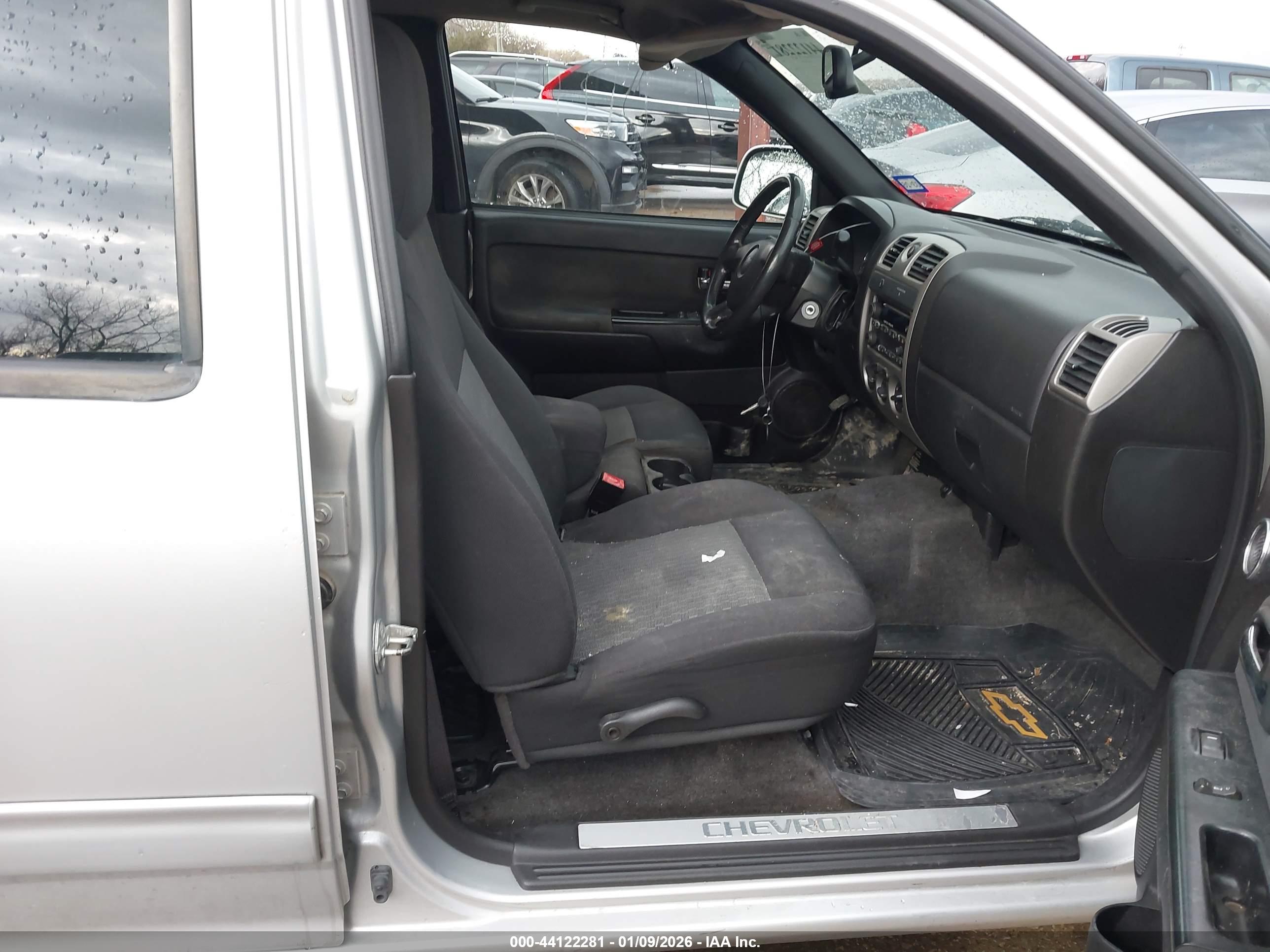 CHEVROLET COLORADO image 5