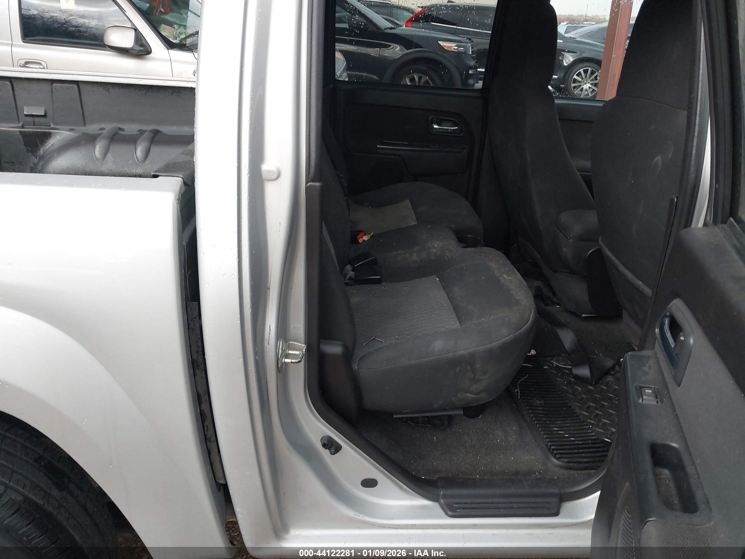 CHEVROLET COLORADO image 8