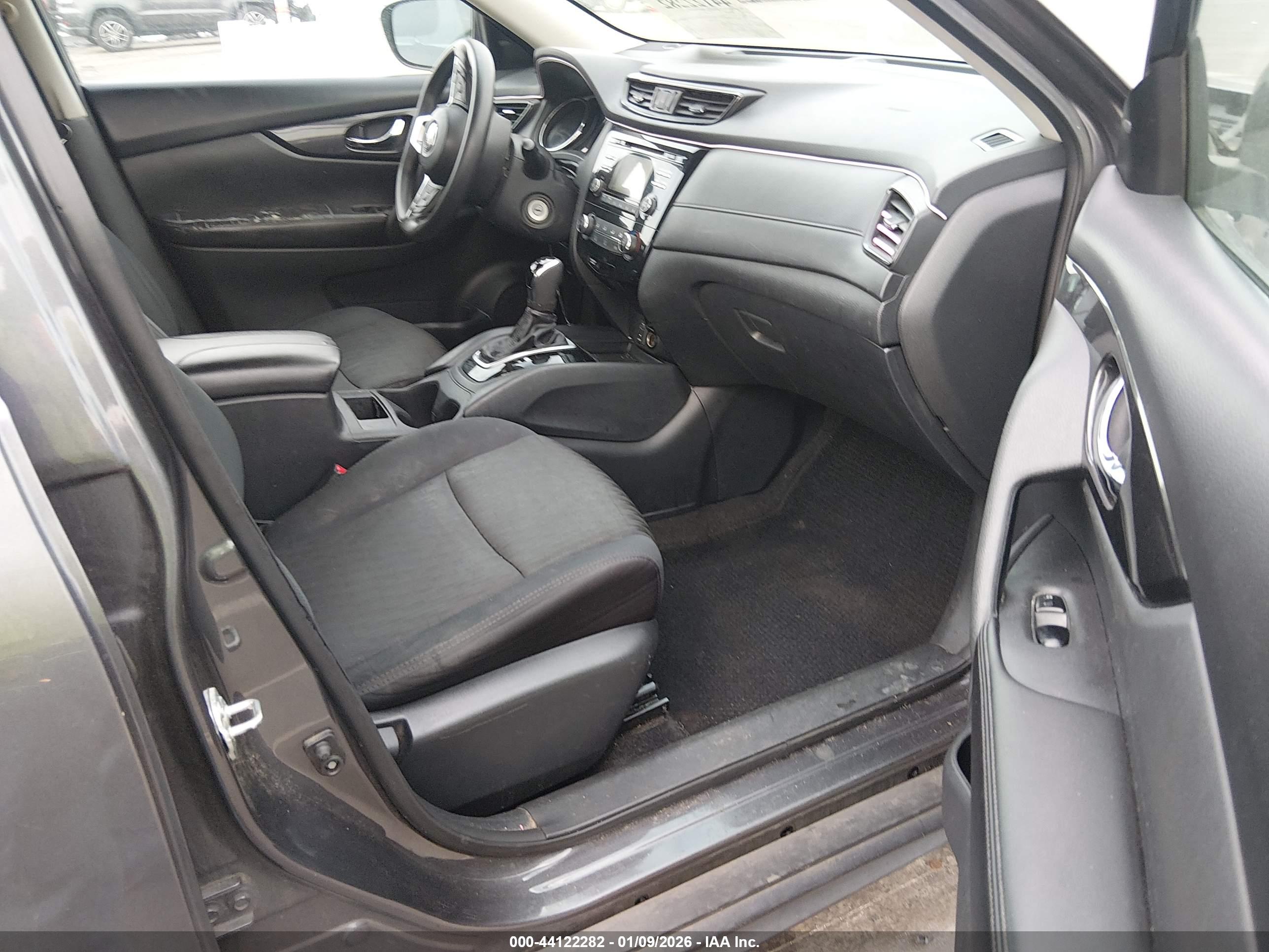 NISSAN ROGUE image 5