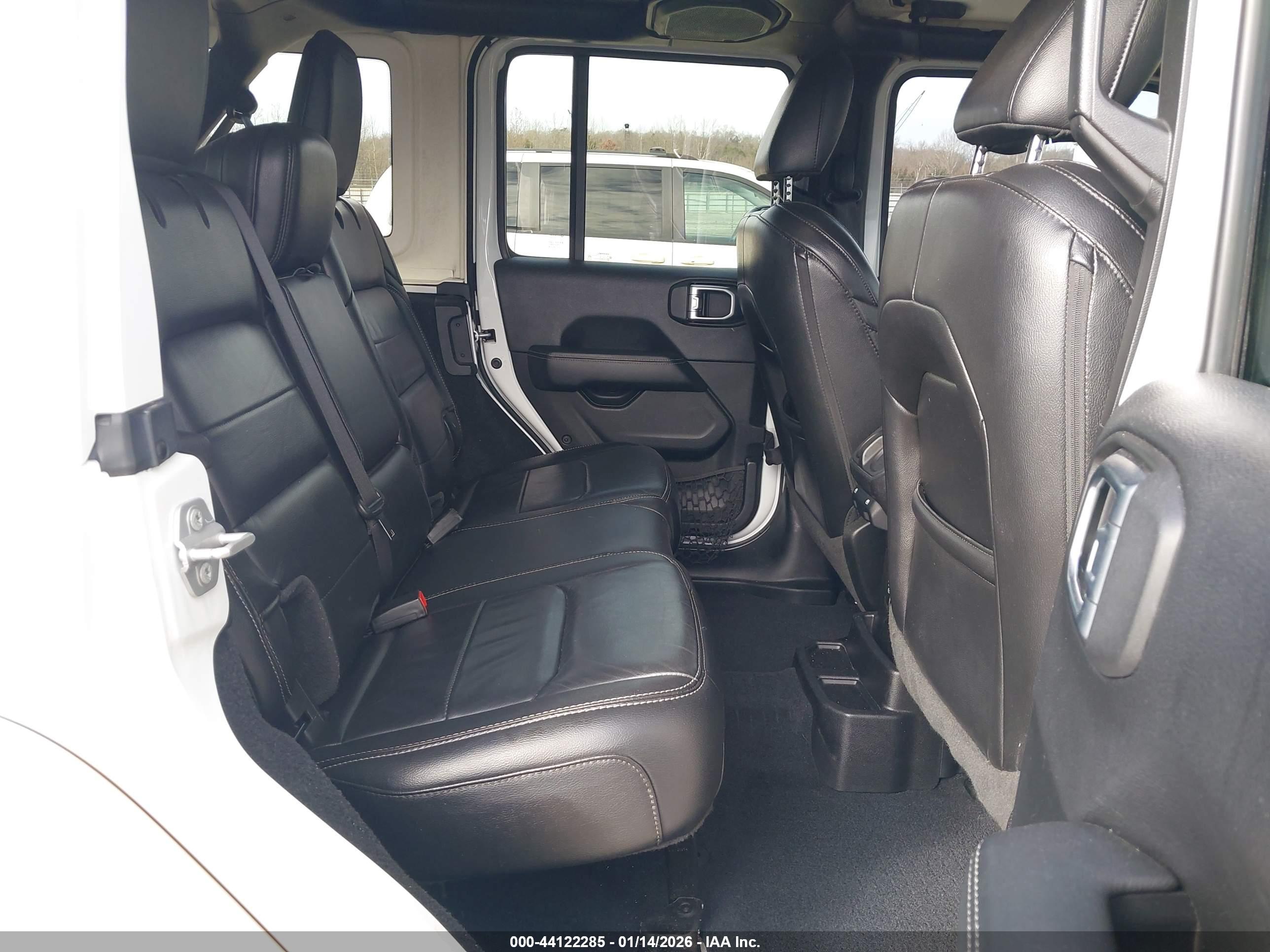 JEEP WRANGLER image 8