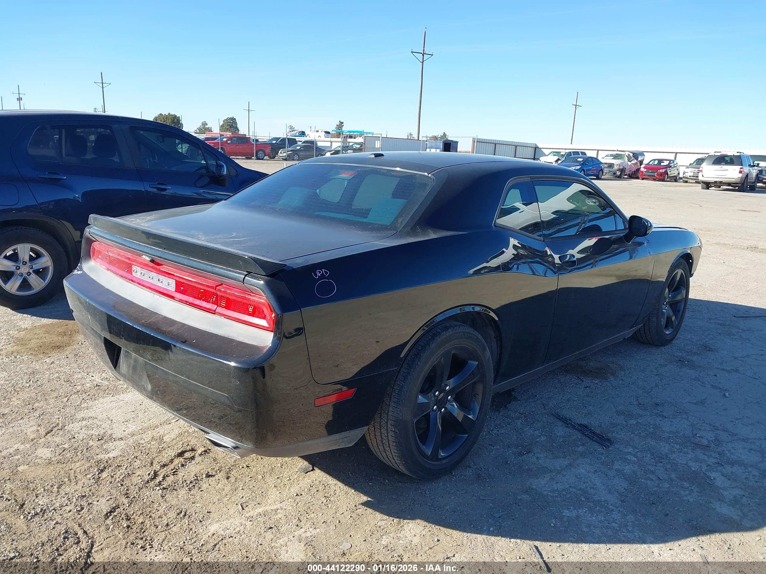 DODGE CHALLENGER image 4