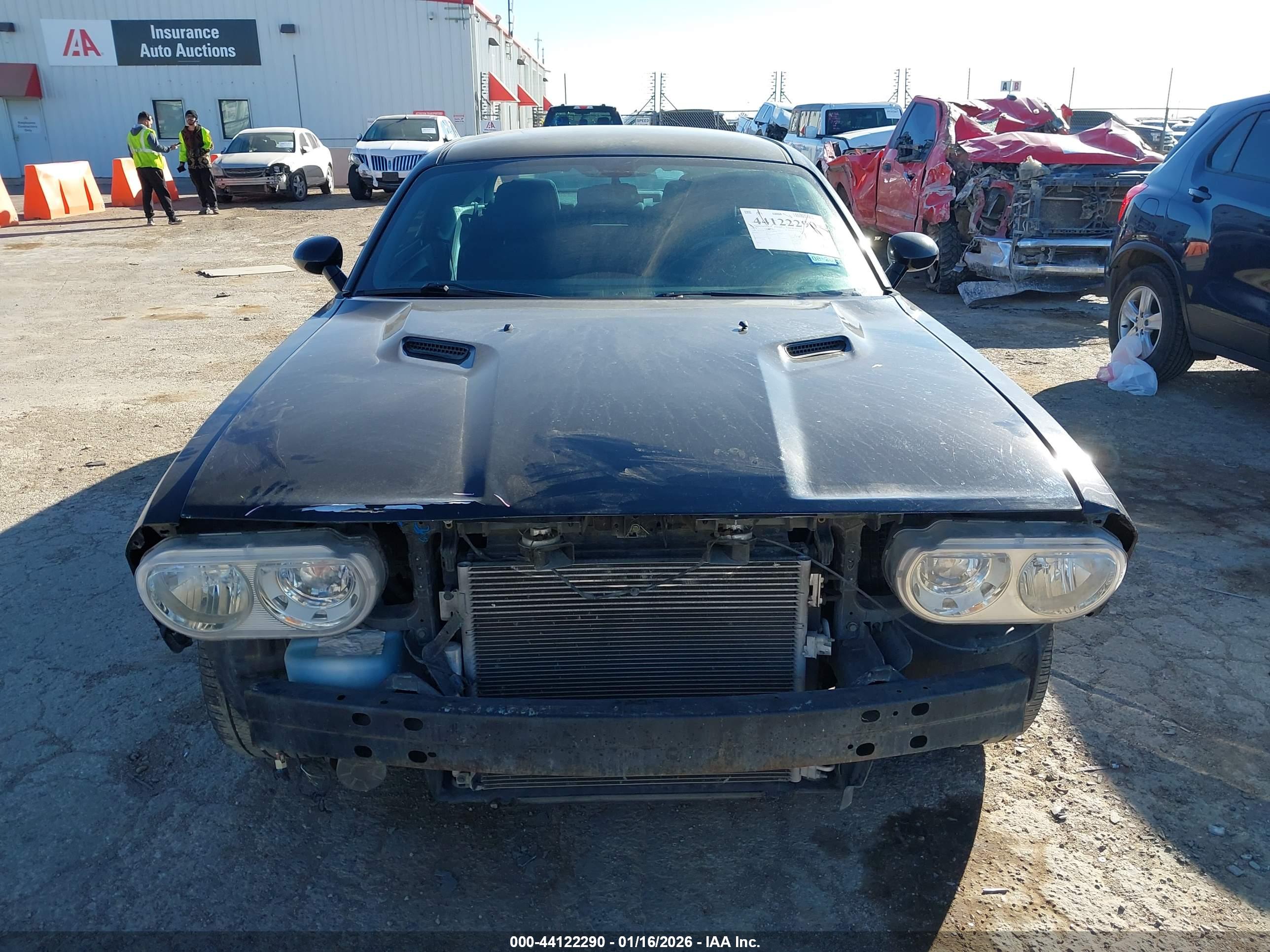 DODGE CHALLENGER image 6