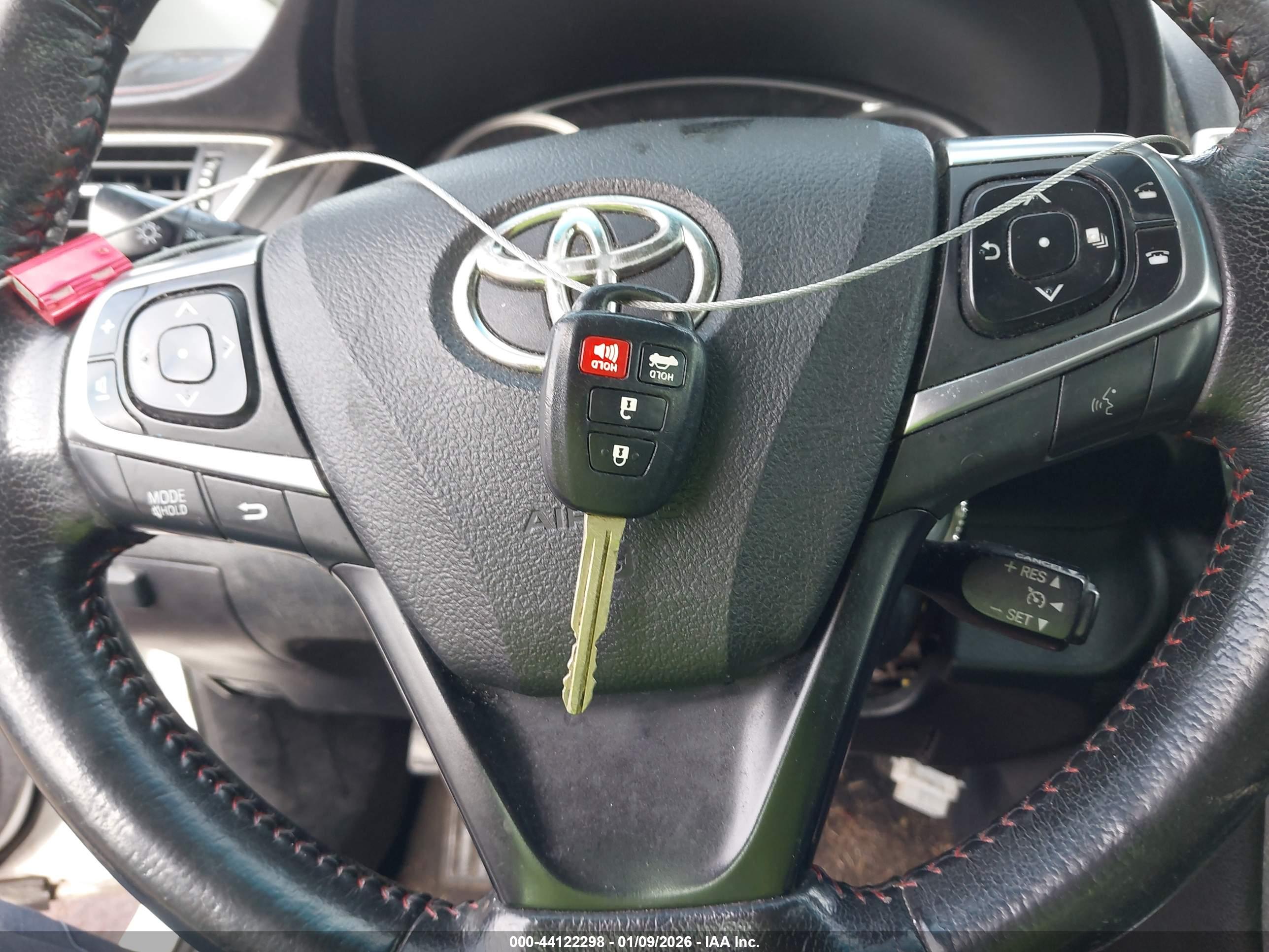 TOYOTA CAMRY image 11