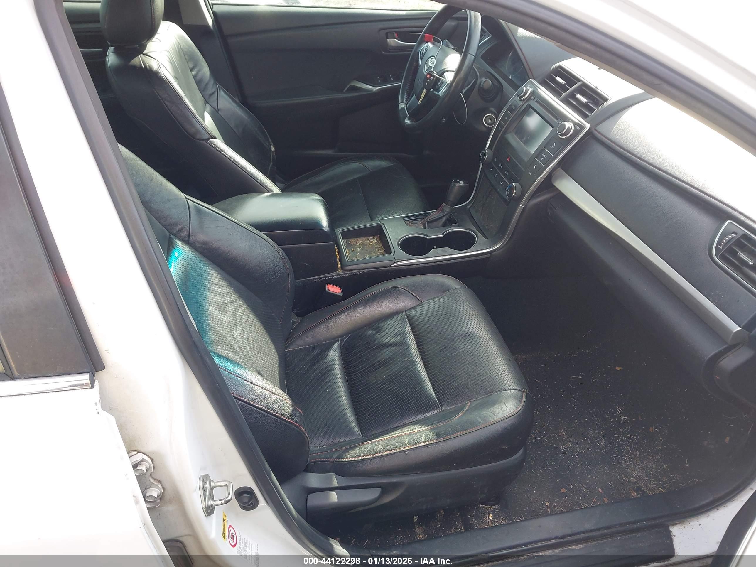 TOYOTA CAMRY image 5