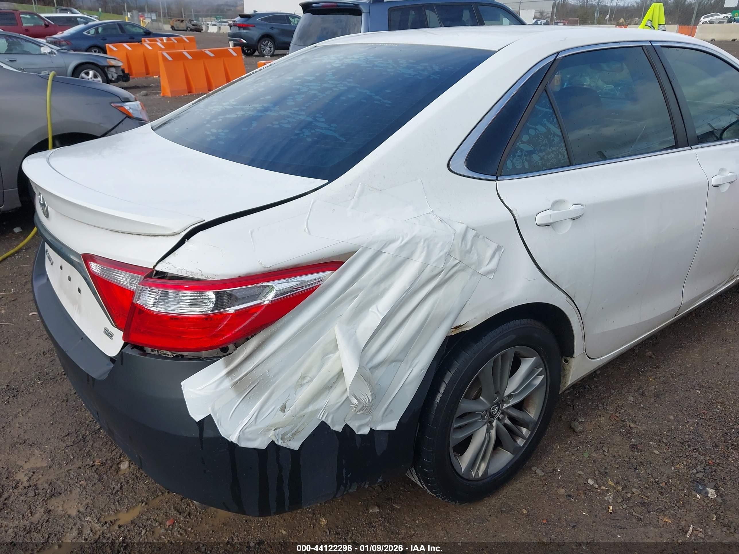 TOYOTA CAMRY image 6