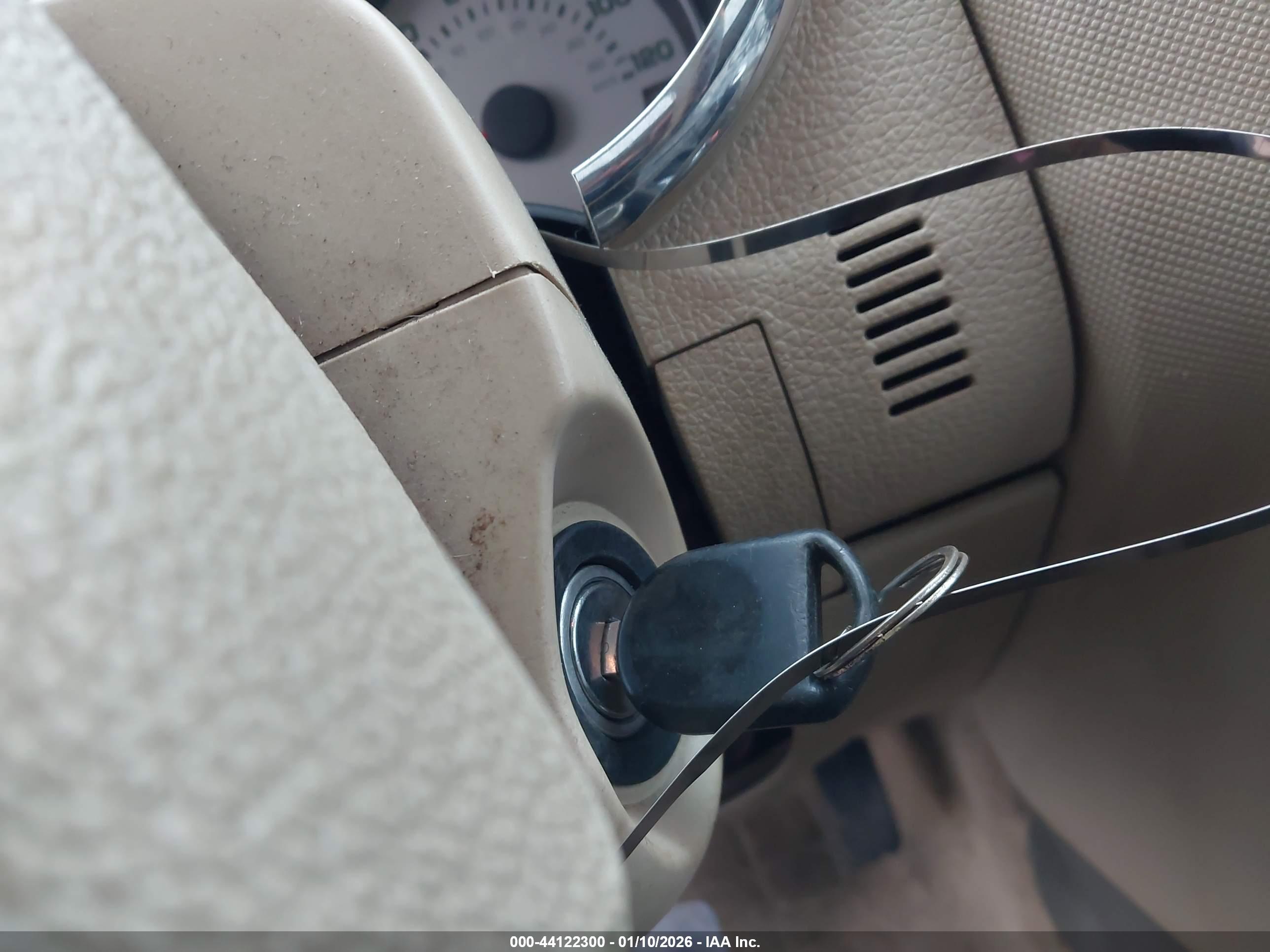 FORD EXPLORER image 11