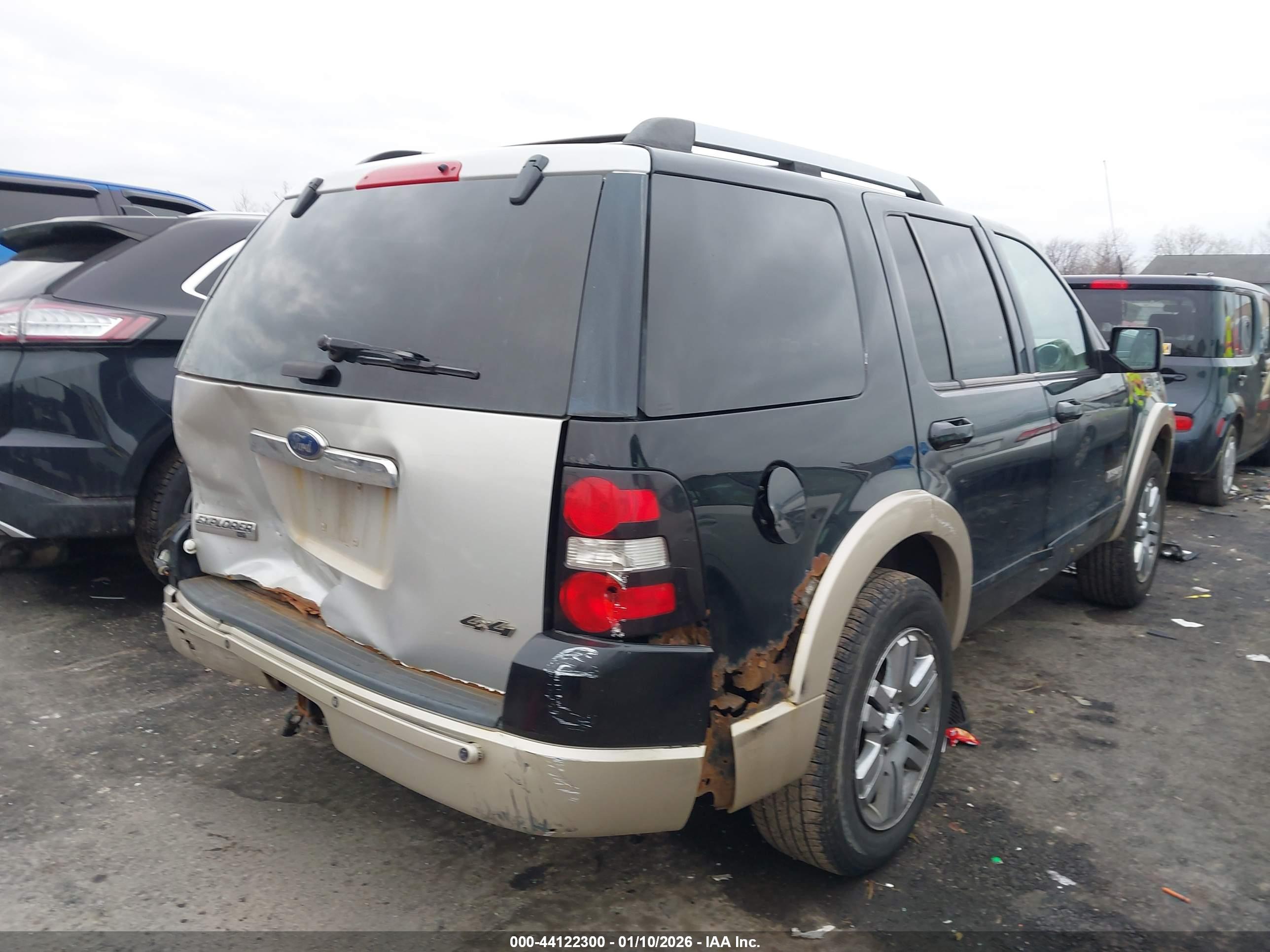FORD EXPLORER image 4