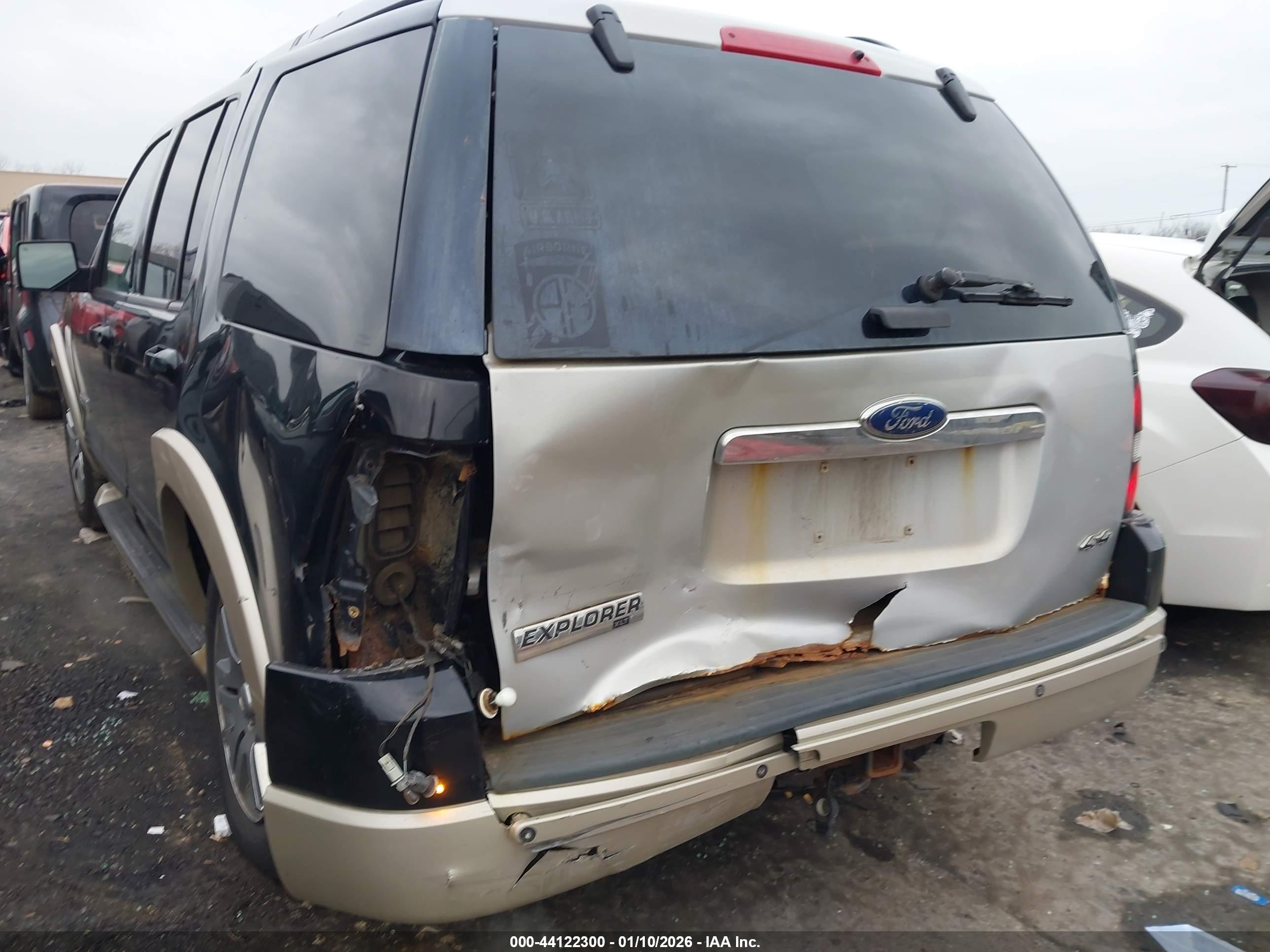 FORD EXPLORER image 6