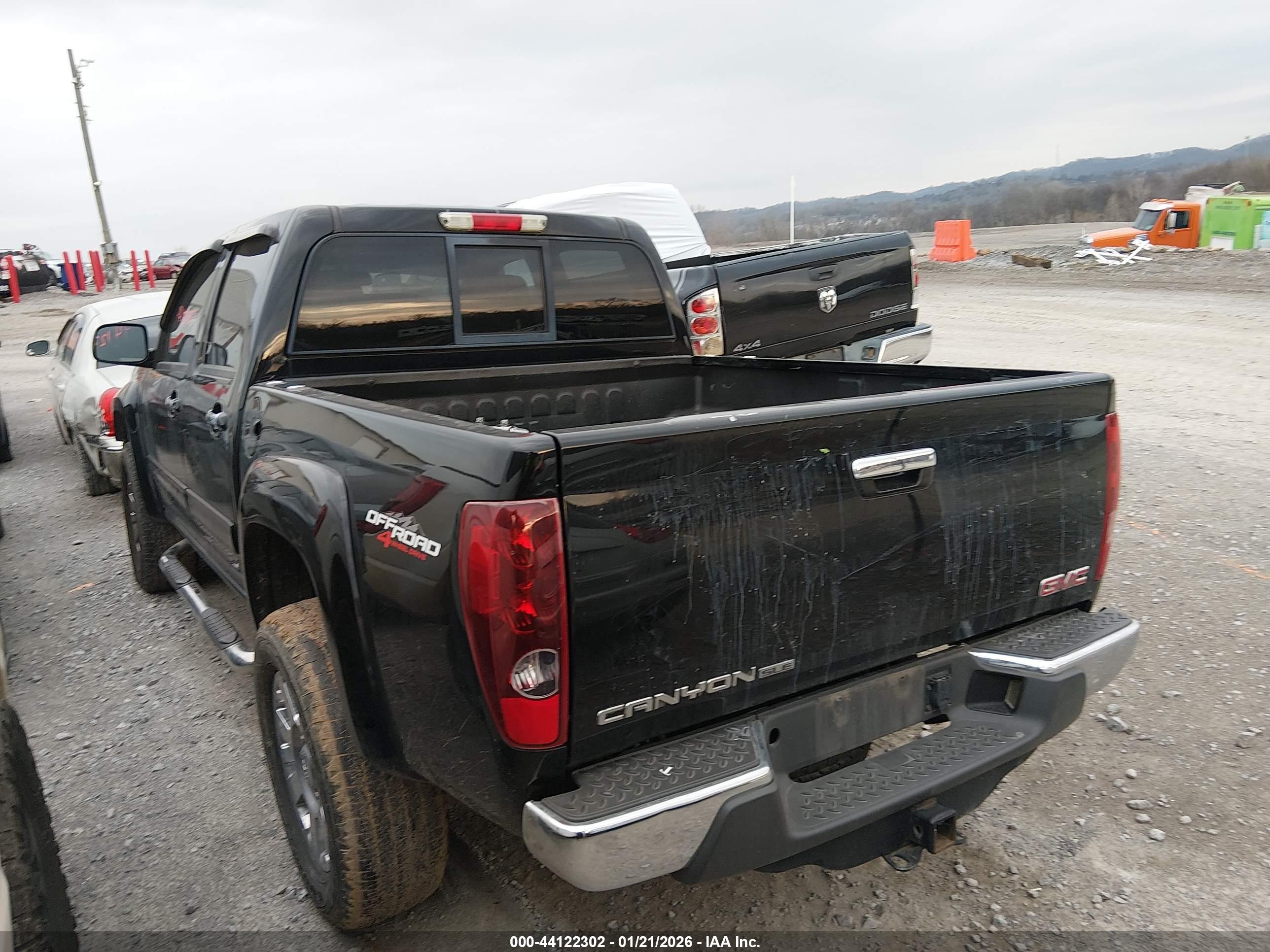GMC CANYON image 3