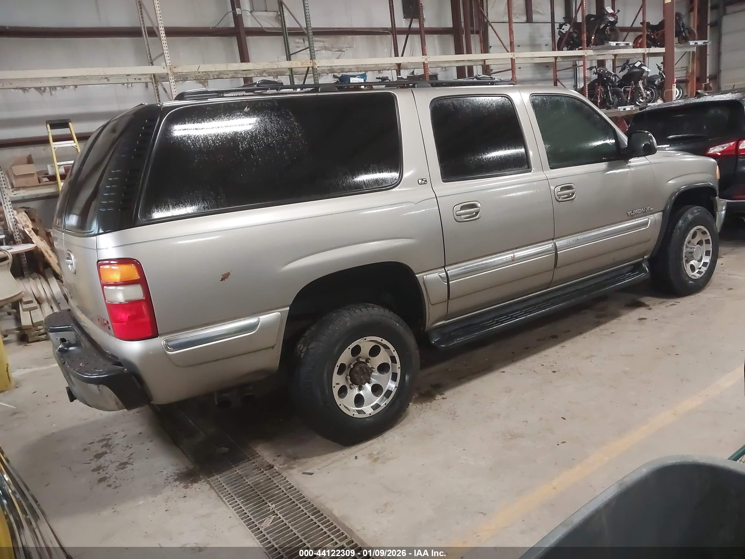 GMC YUKON image 4
